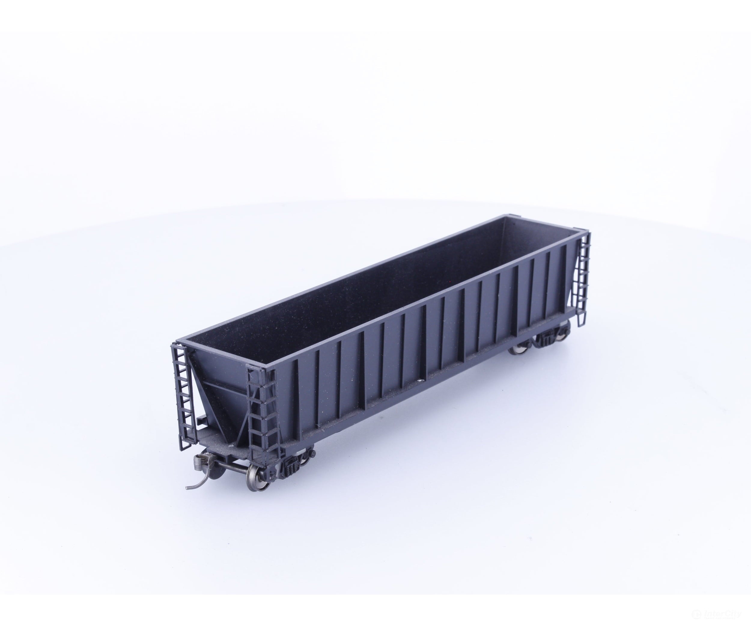 Roundhouse 1660 HO 50’ Bathtub Gondola #39 Undecorated - Freight Cars