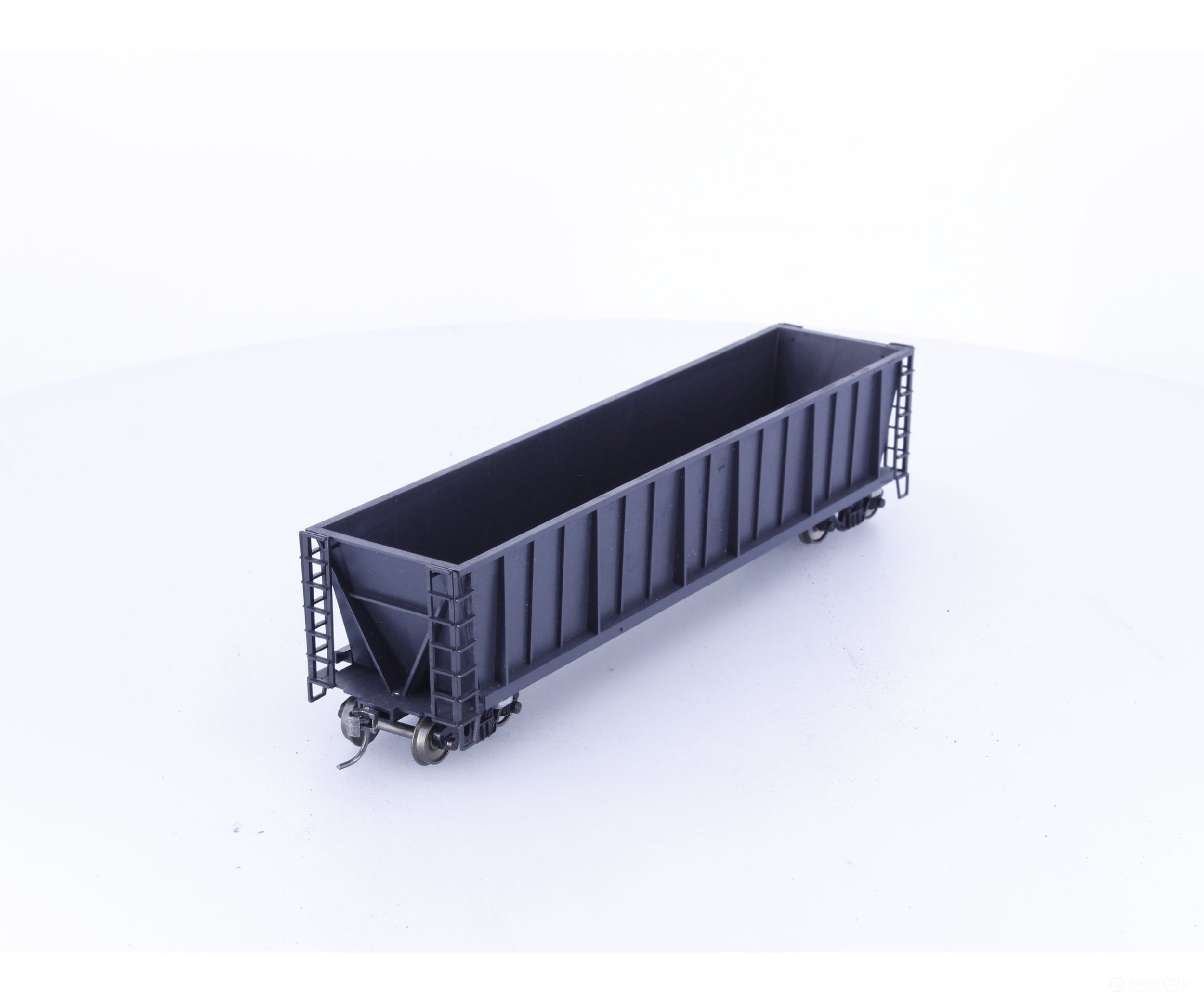 Roundhouse 1660 HO 50’ Bathtub Gondola #44 Undecorated - Freight Cars