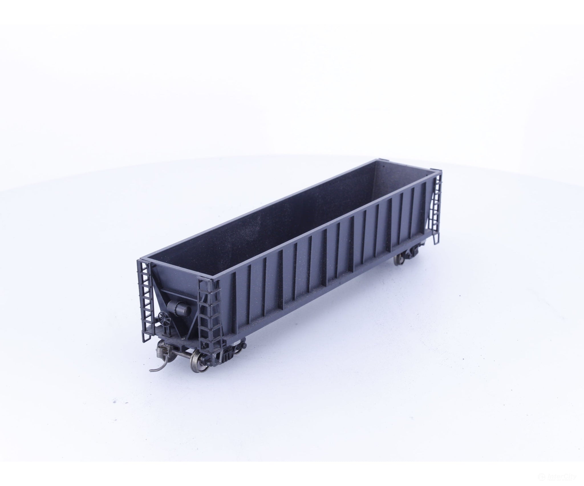 Roundhouse 1660 HO 50’ Bathtub Gondola #45 Undecorated - Freight Cars