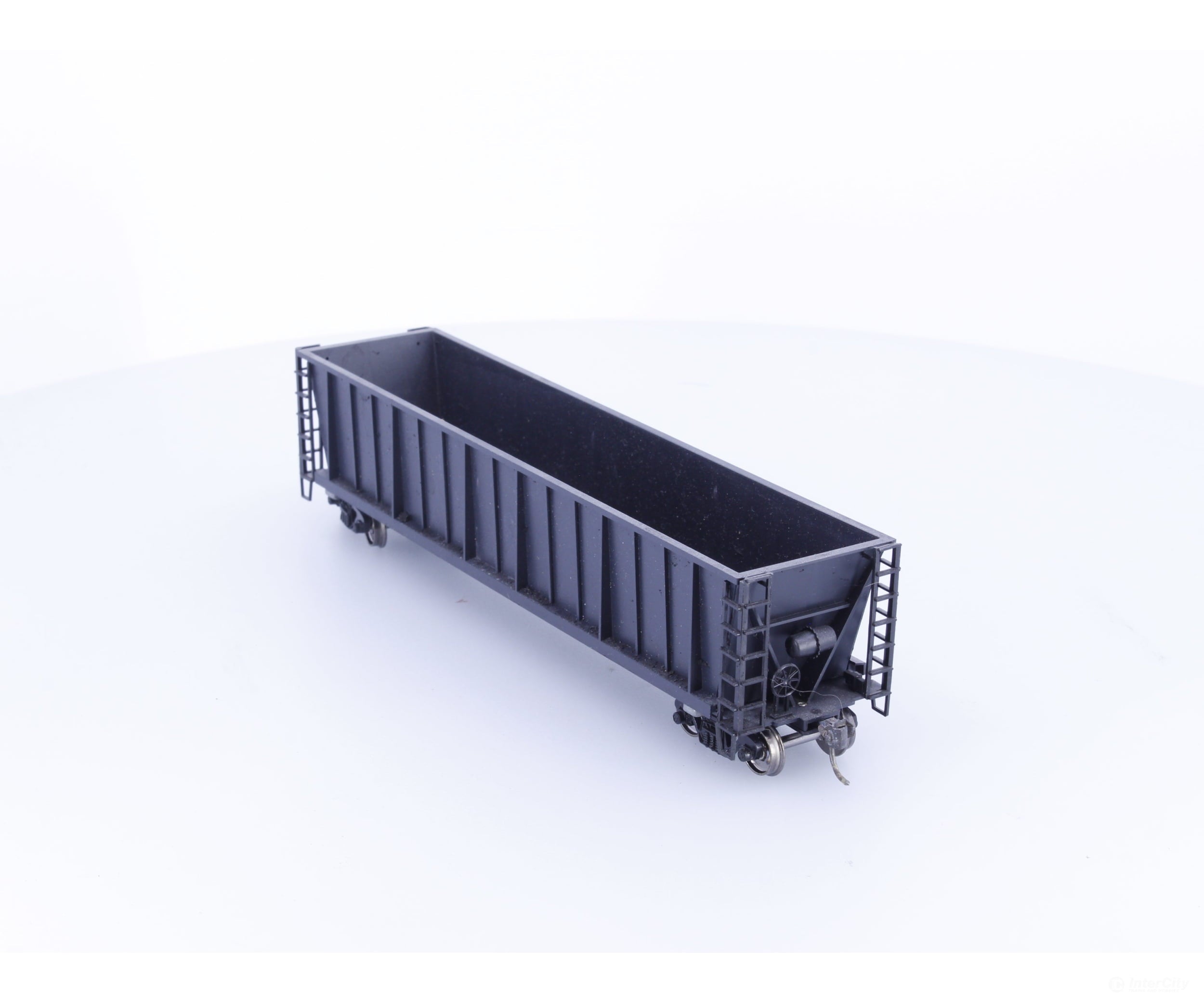 Roundhouse 1660 HO 50’ Bathtub Gondola #48 Undecorated - Freight Cars