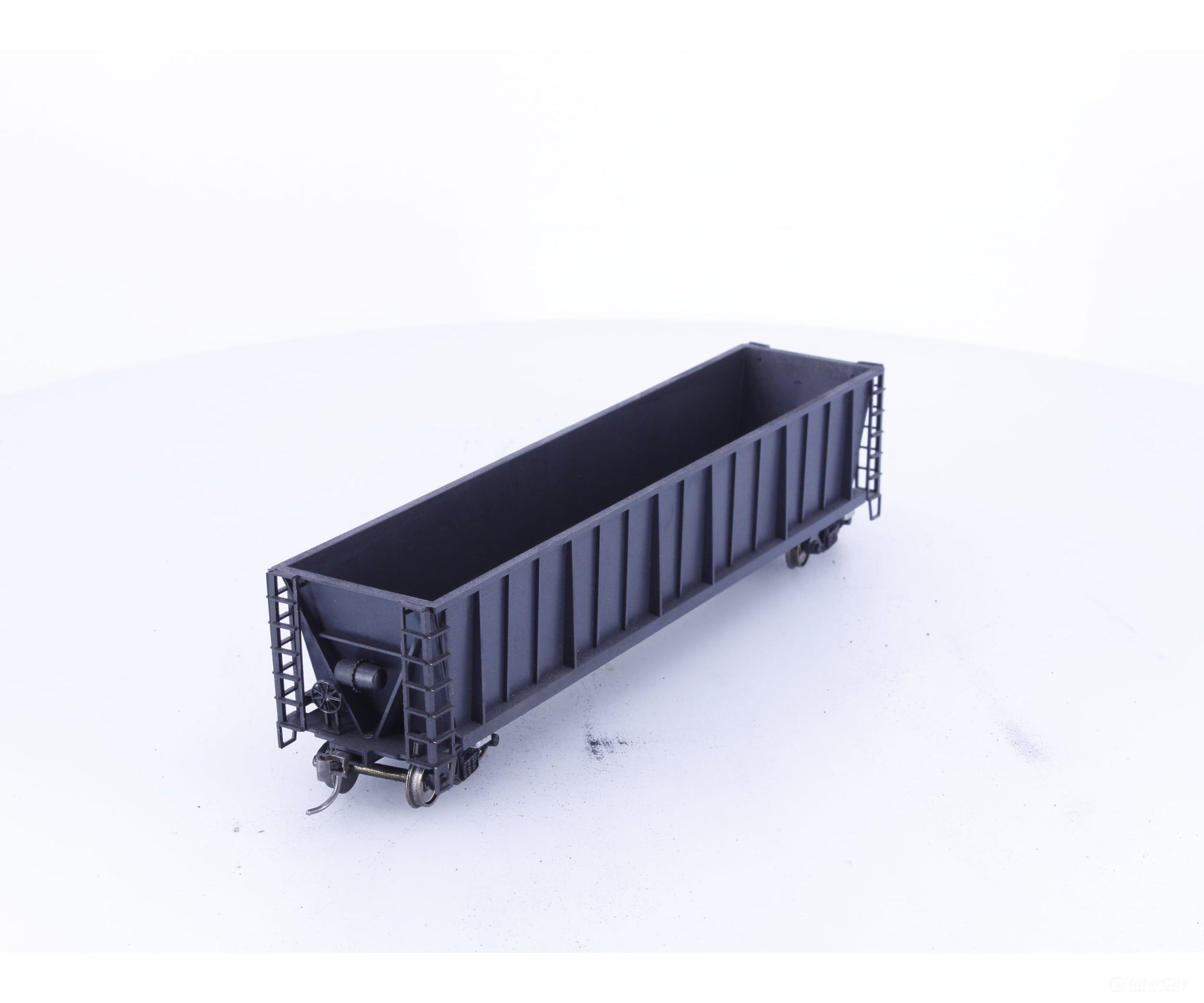 Roundhouse 1660 HO 50’ Bathtub Gondola #60 Undecorated - Freight Cars