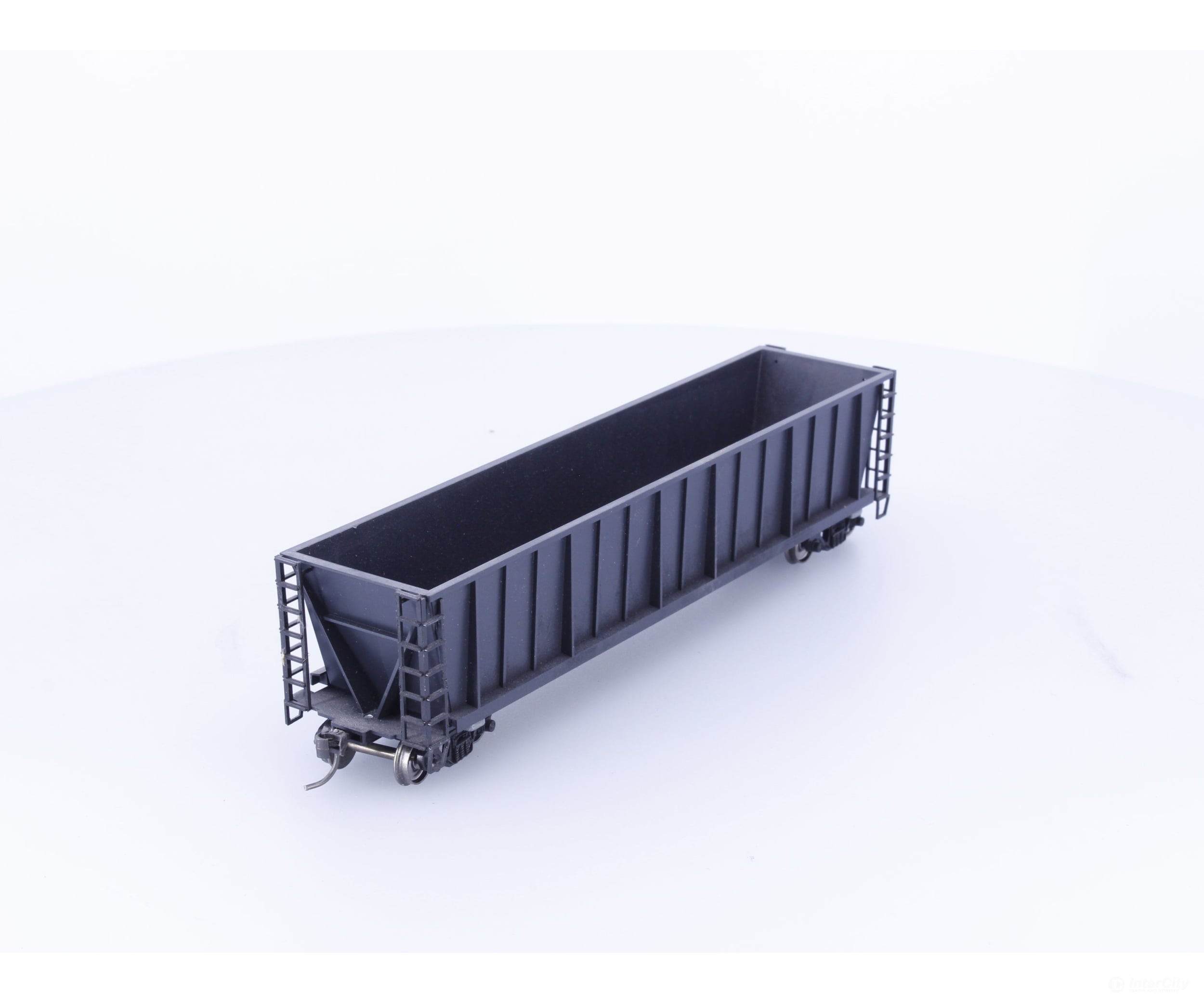 Roundhouse 1660 HO 50’ Bathtub Gondola #68 Undecorated - Freight Cars