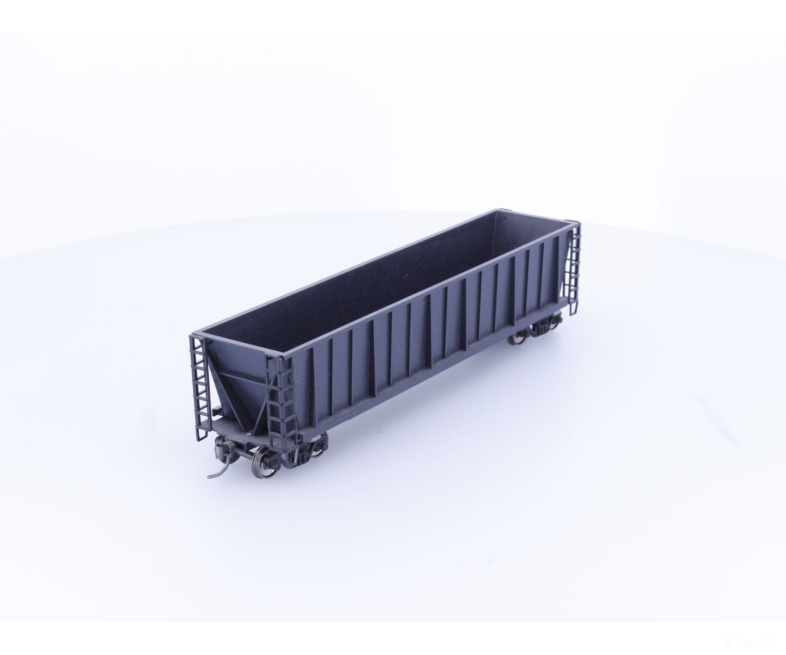 Roundhouse 1660 HO 50’ Bathtub Gondola #72 Undecorated - Freight Cars