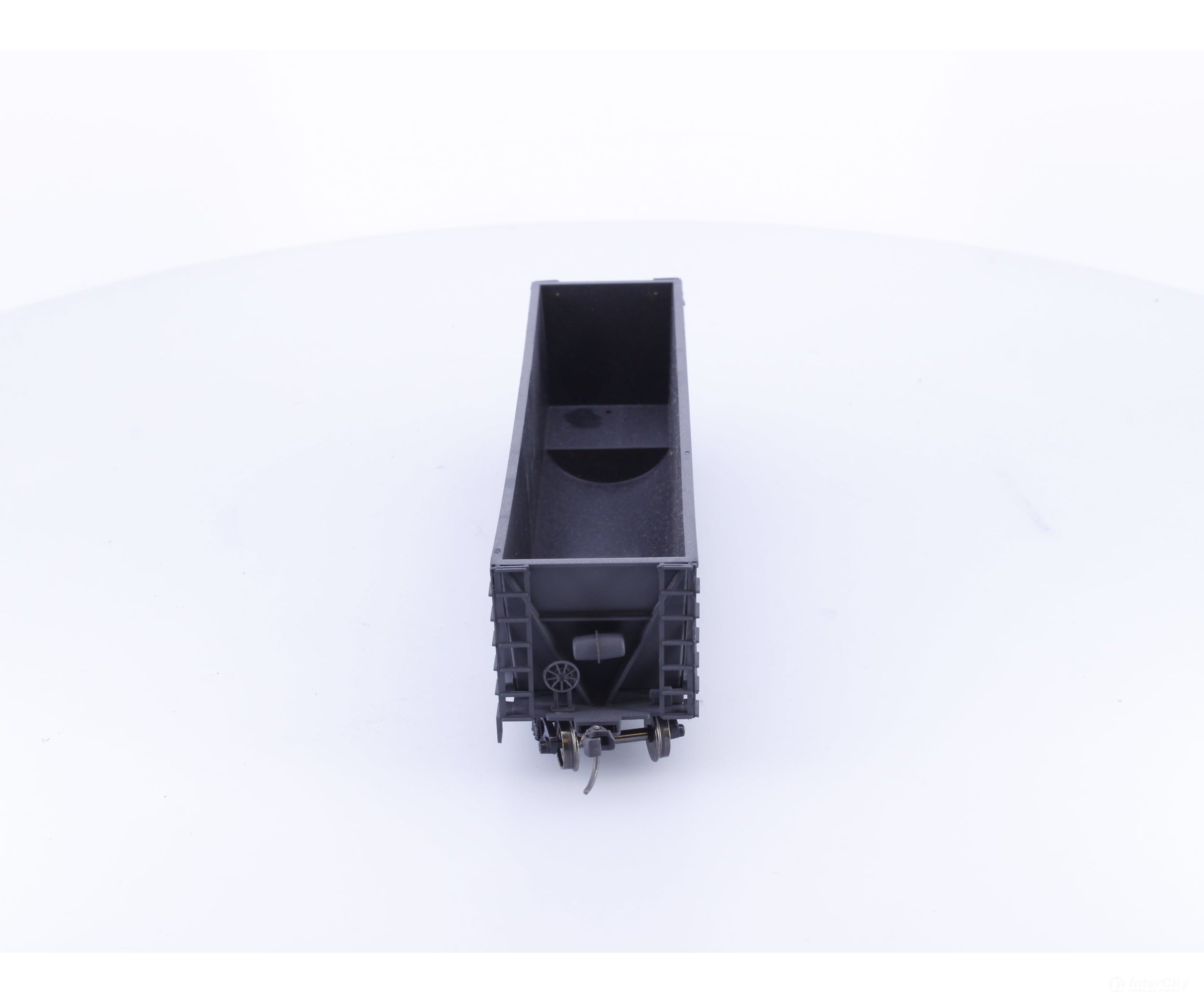 Roundhouse 1660 HO 50’ Bathtub Gondola #75 Undecorated - Freight Cars