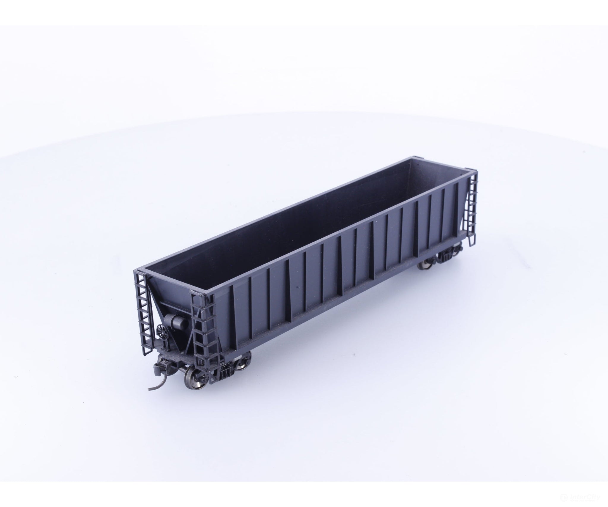 Roundhouse 1660 HO 50’ Bathtub Gondola #76 Undecorated - Freight Cars