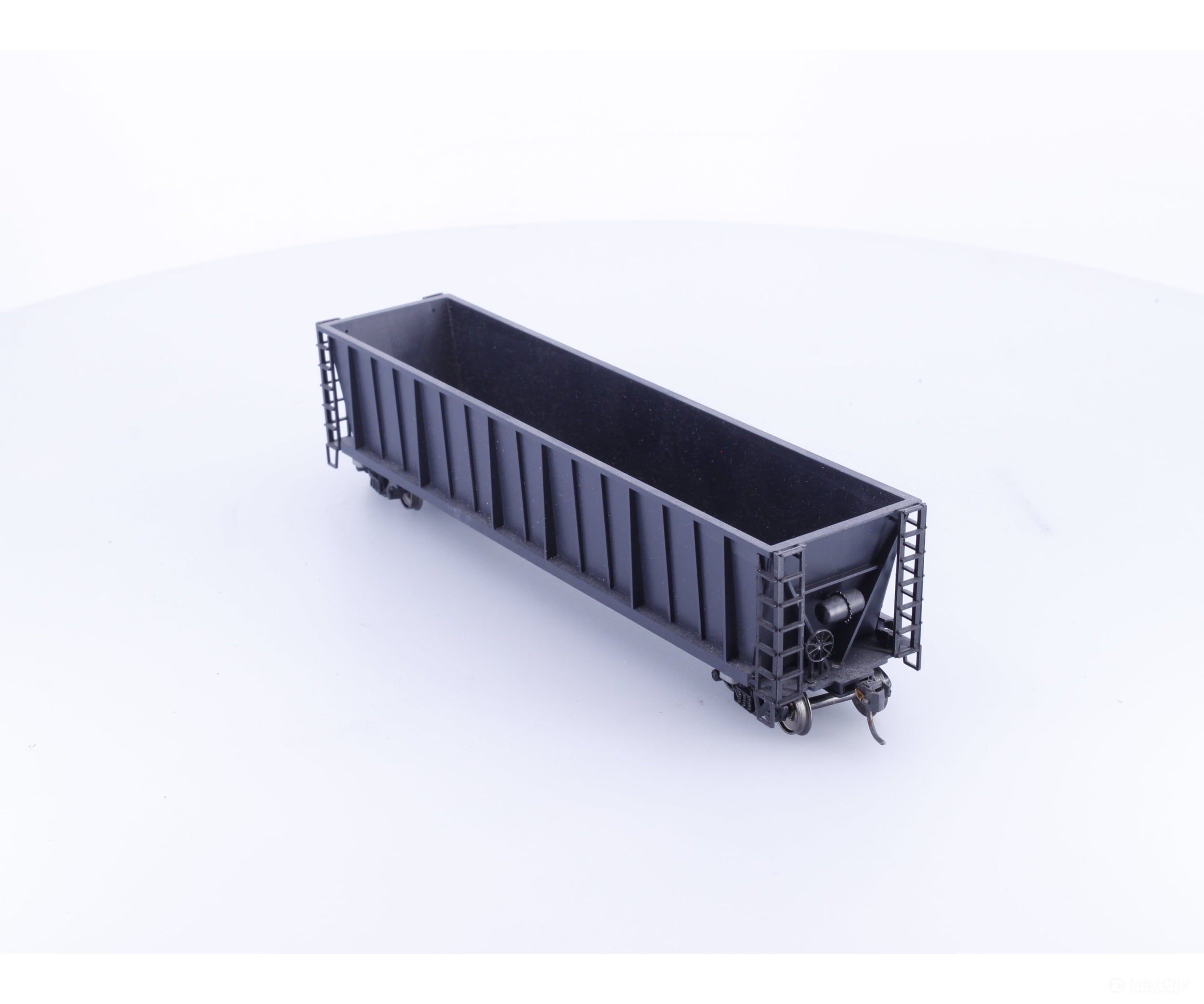 Roundhouse 1660 HO 50’ Bathtub Gondola #76 Undecorated - Freight Cars
