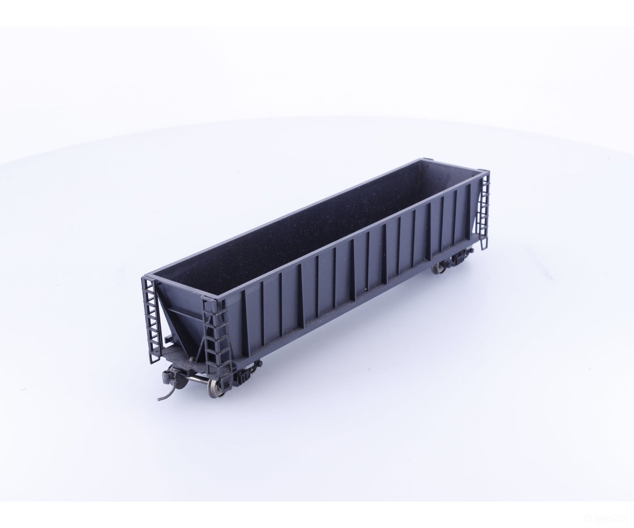 Roundhouse 1660 HO 50’ Bathtub Gondola #79 Undecorated - Freight Cars