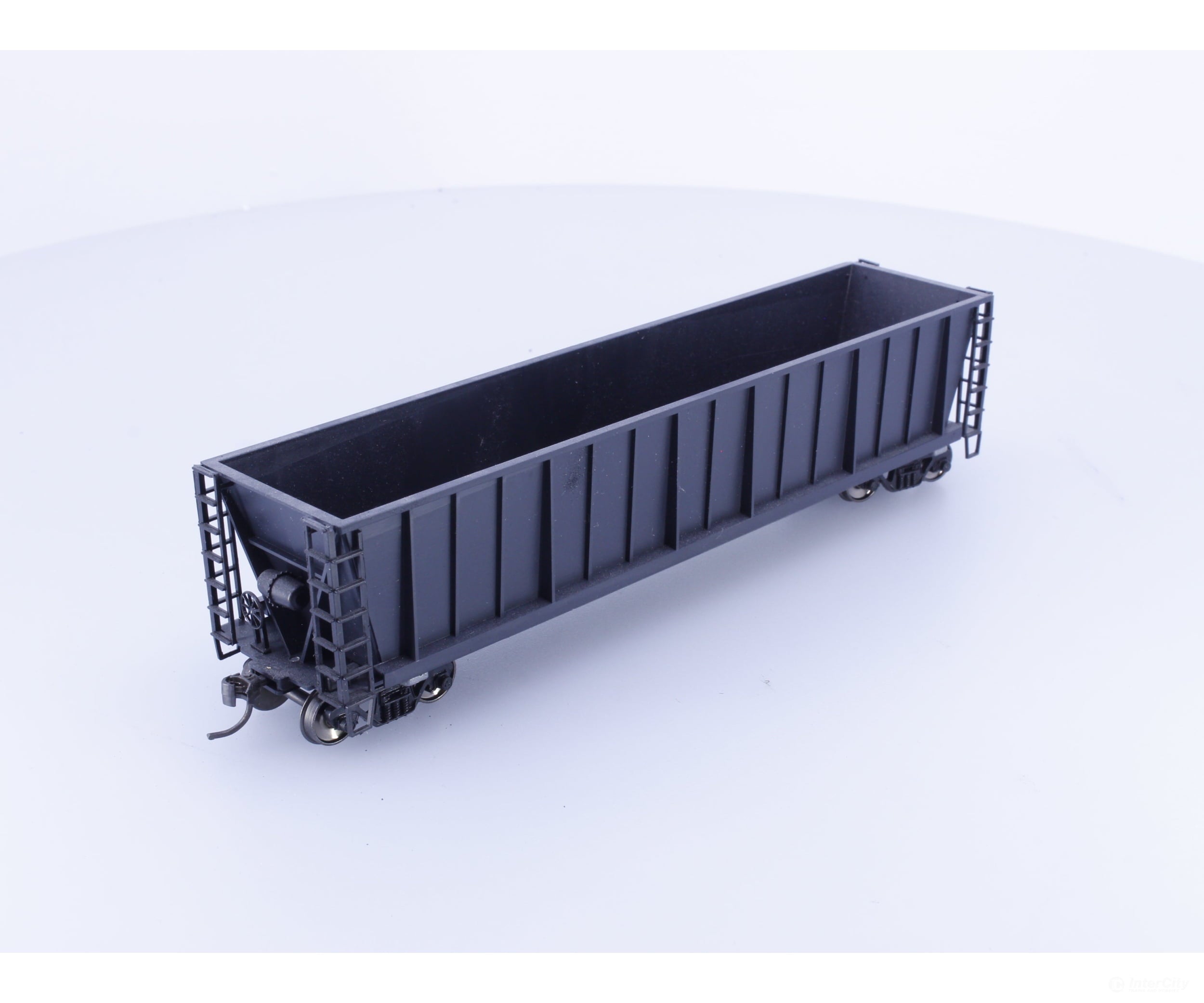 Roundhouse 1660 HO 50’ Bathtub Gondola #8 Undecorated - Freight Cars