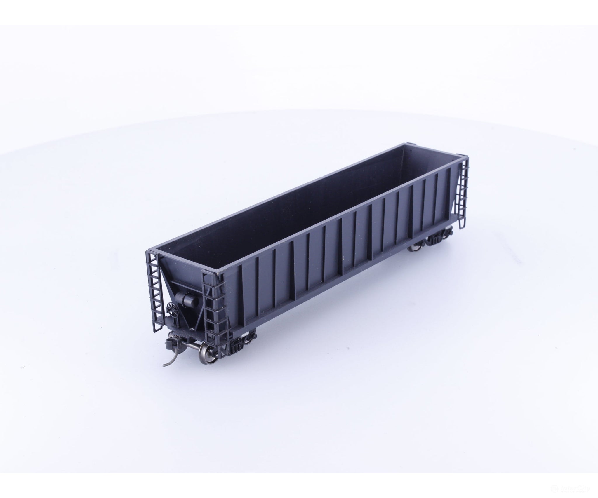 Roundhouse 1660 HO 50’ Bathtub Gondola #81 Undecorated - Freight Cars