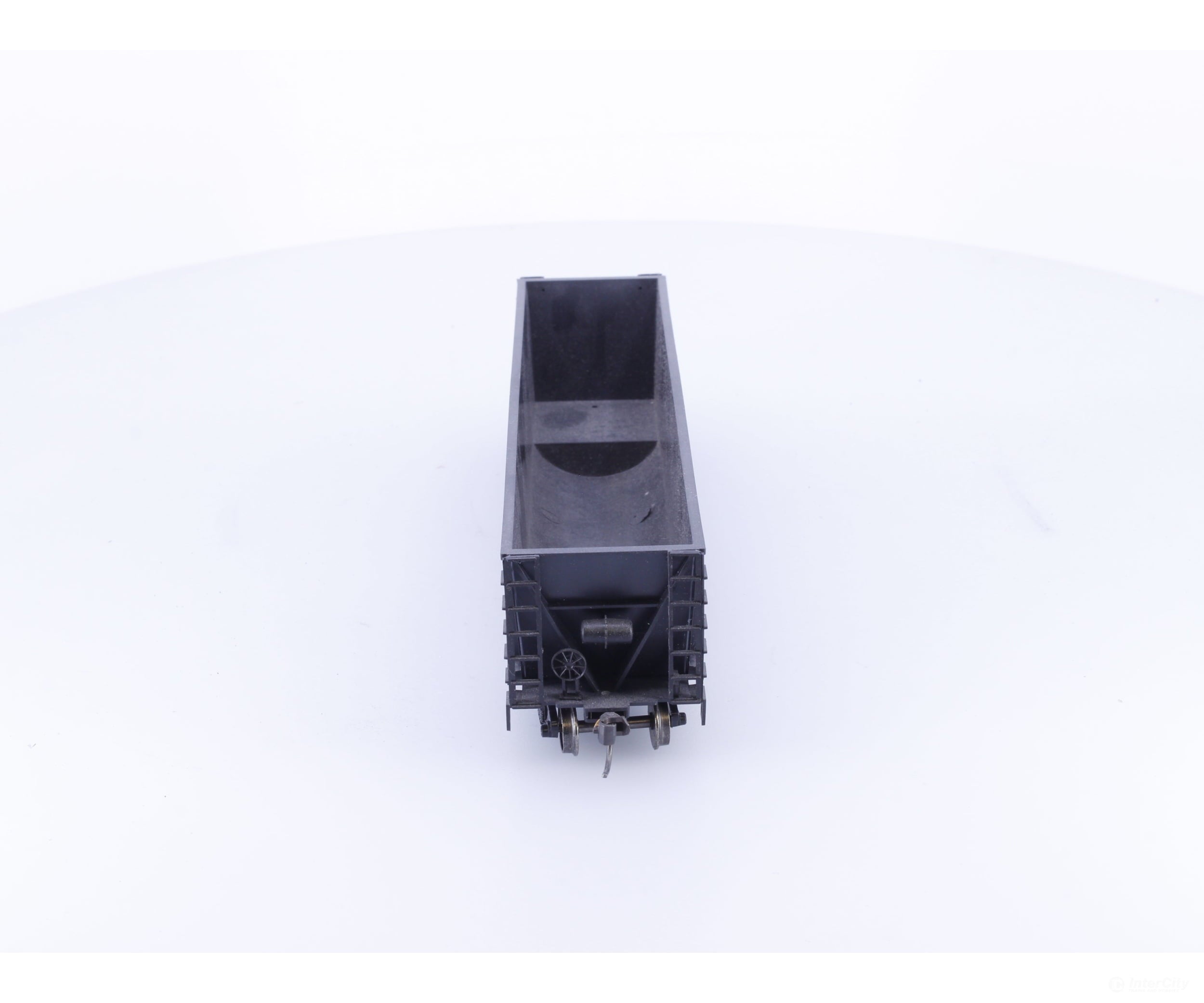 Roundhouse 1660 HO 50’ Bathtub Gondola #82 Undecorated - Freight Cars