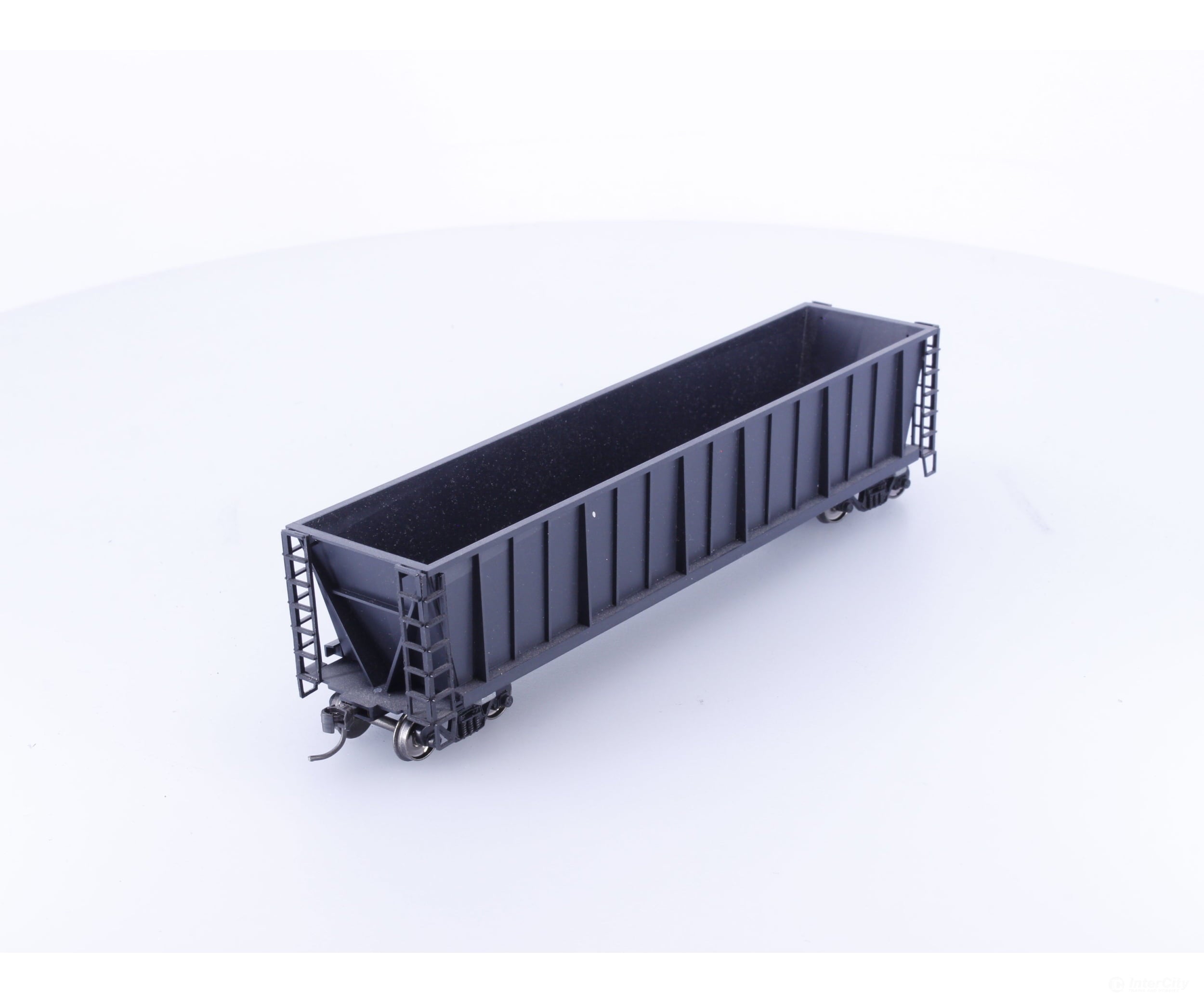 Roundhouse 1660 HO 50’ Bathtub Gondola #82 Undecorated - Freight Cars