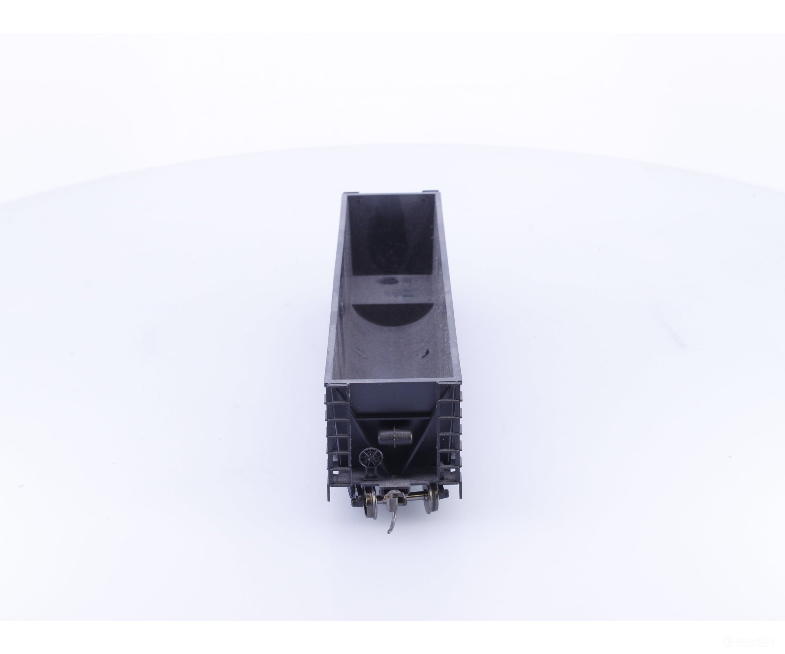 Roundhouse 1660 HO 50’ Bathtub Gondola #83 Undecorated - Freight Cars