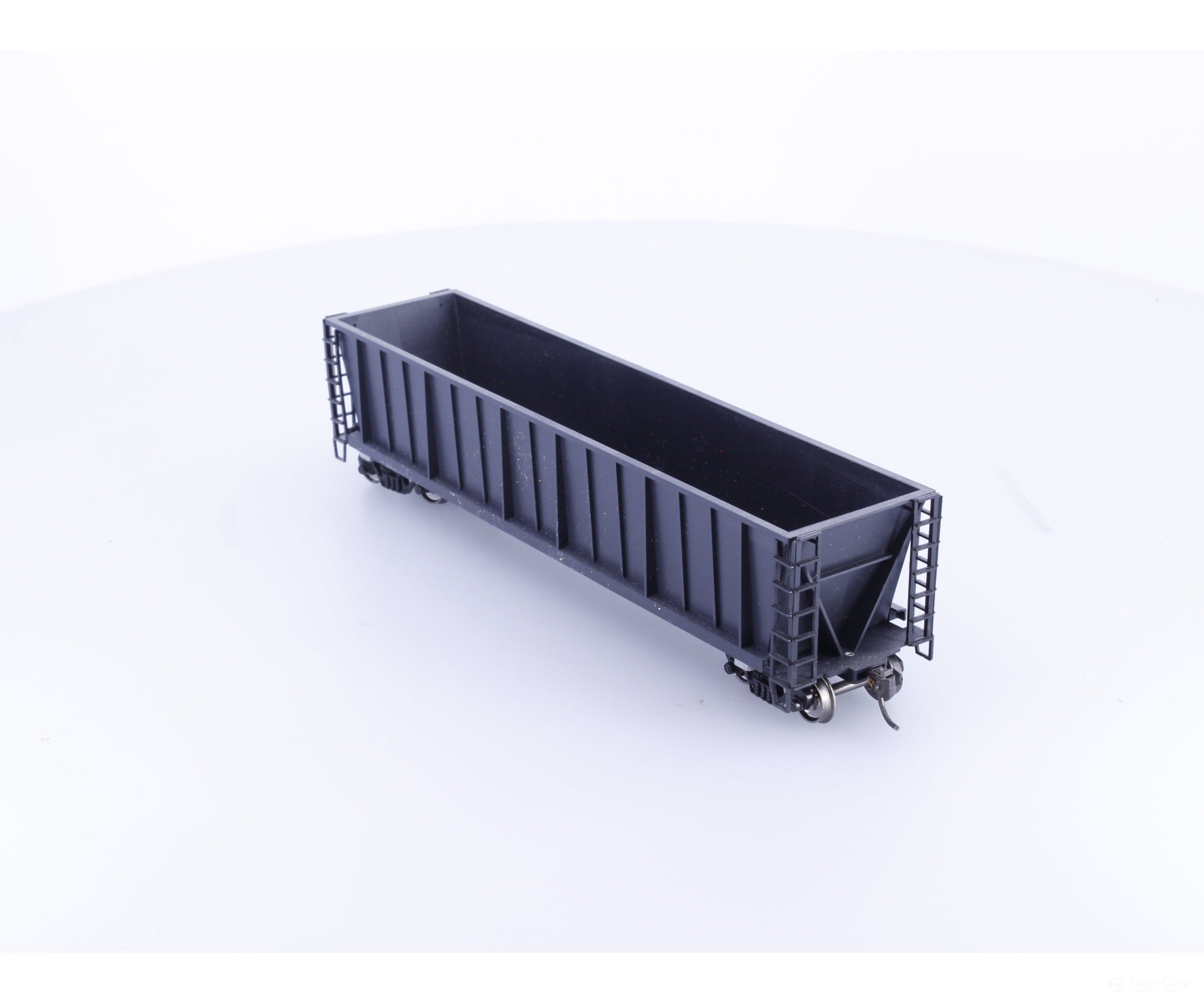 Roundhouse 1660 HO 50’ Bathtub Gondola #84 Undecorated - Freight Cars