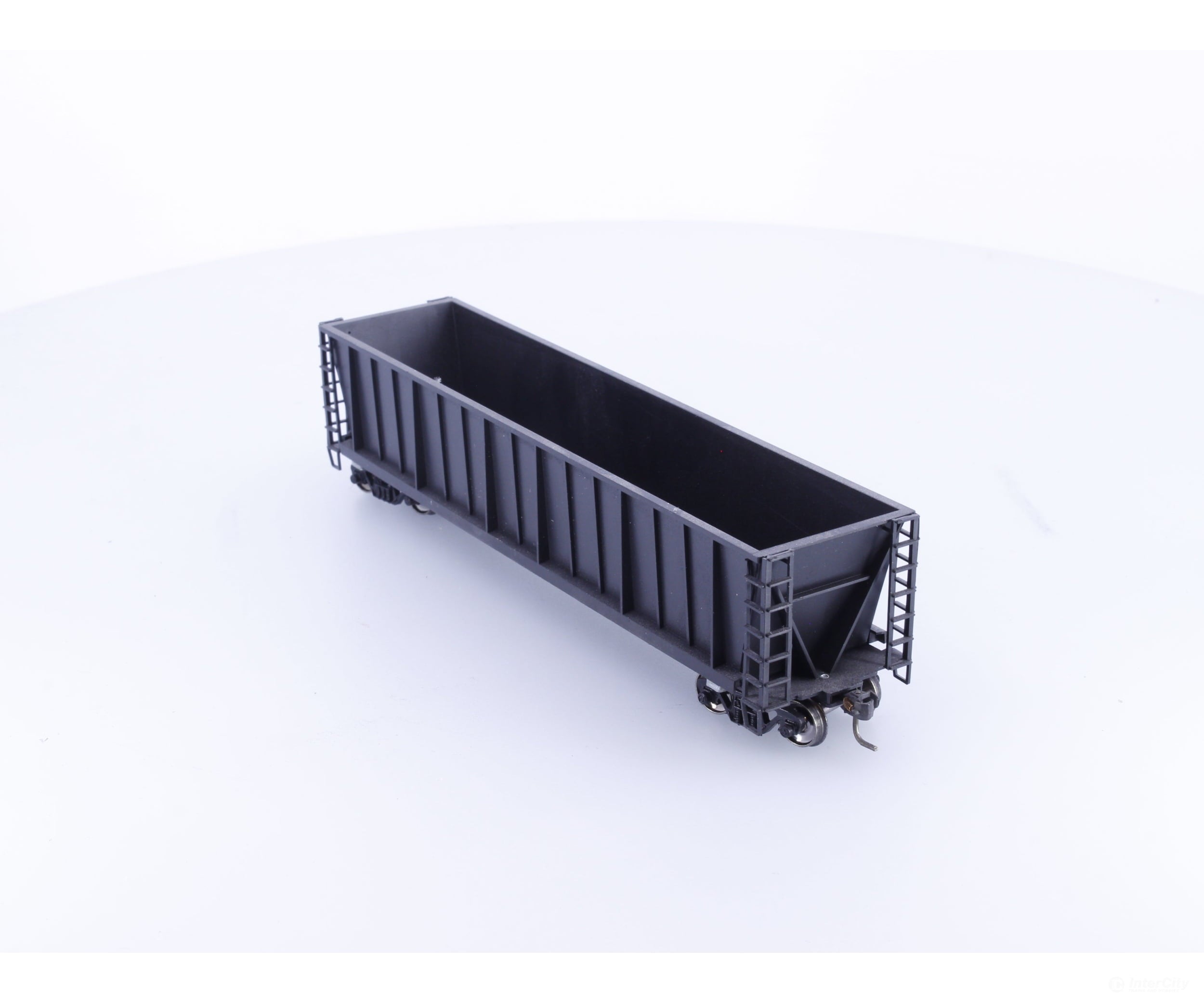 Roundhouse 1660 HO 50’ Bathtub Gondola #85 Undecorated - Freight Cars