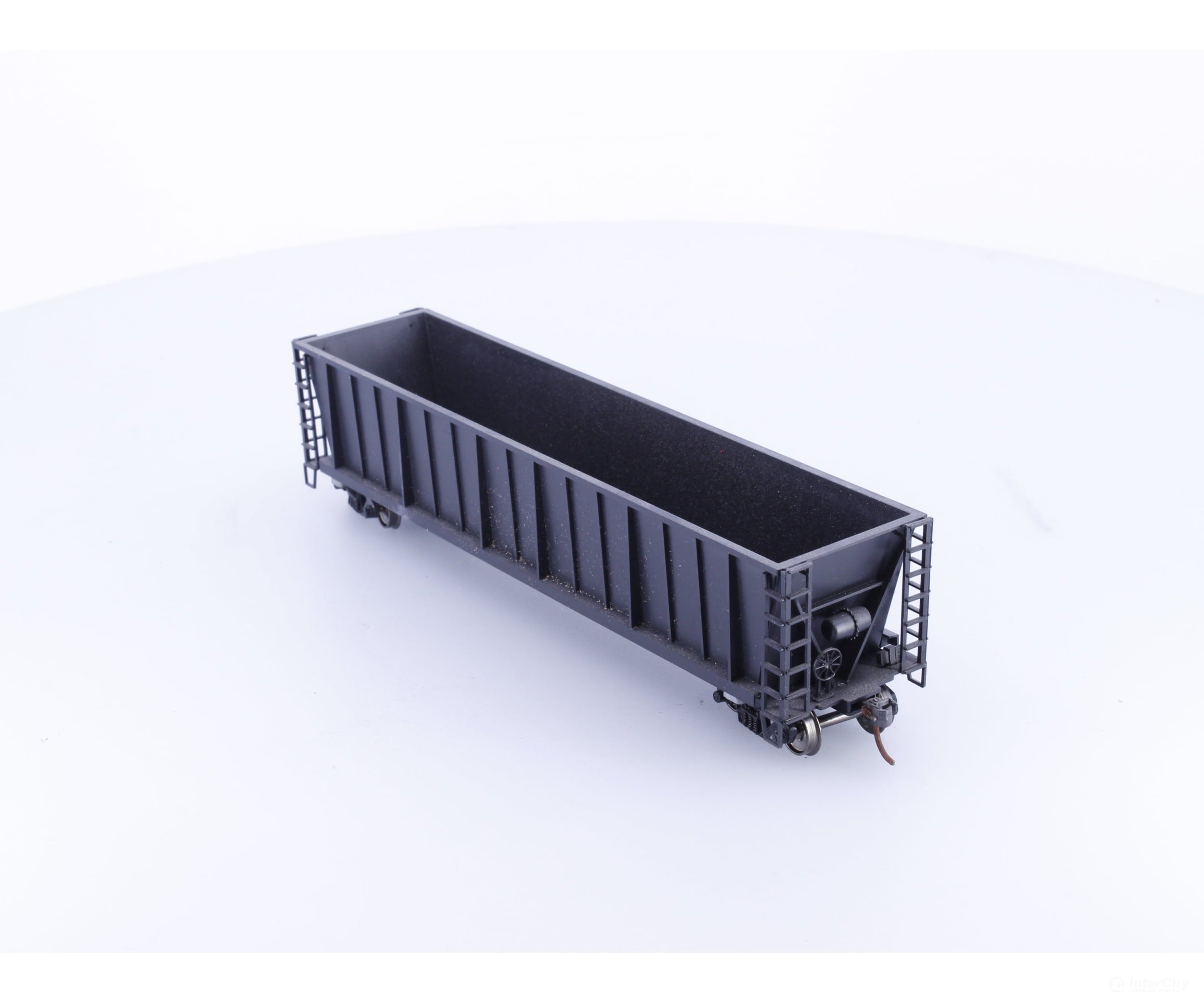 Roundhouse 1660 HO 50’ Bathtub Gondola #86 Undecorated - Freight Cars