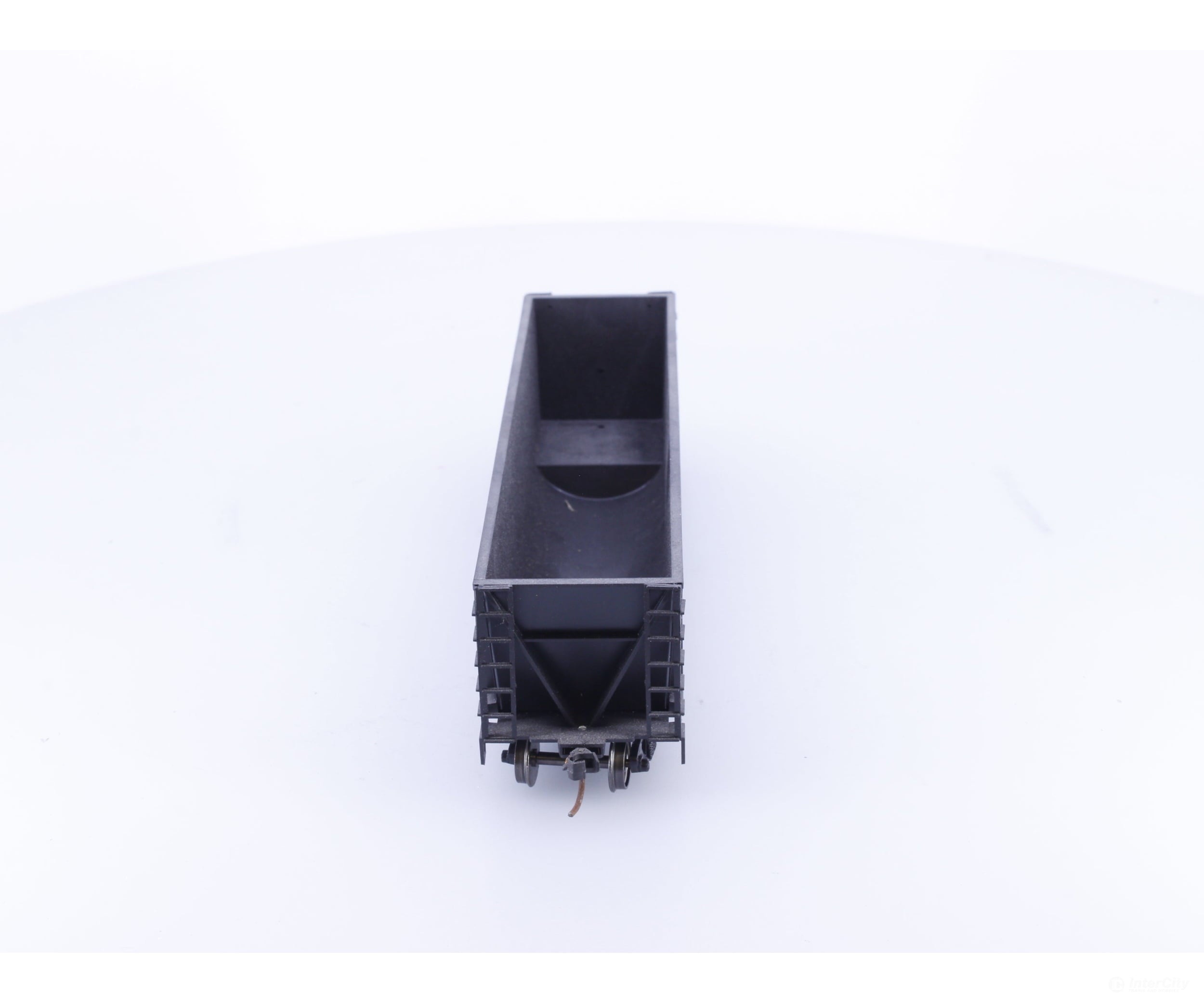 Roundhouse 1660 HO 50’ Bathtub Gondola #86 Undecorated - Freight Cars