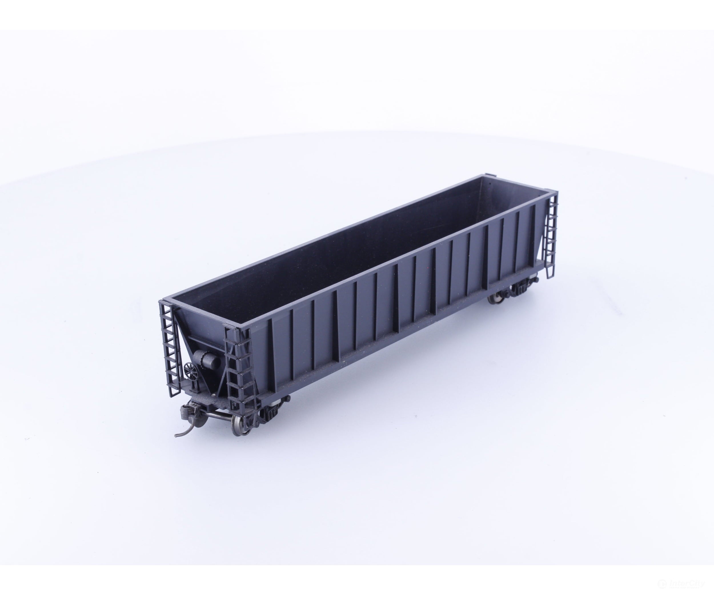 Roundhouse 1660 HO 50’ Bathtub Gondola #88 Undecorated - Freight Cars