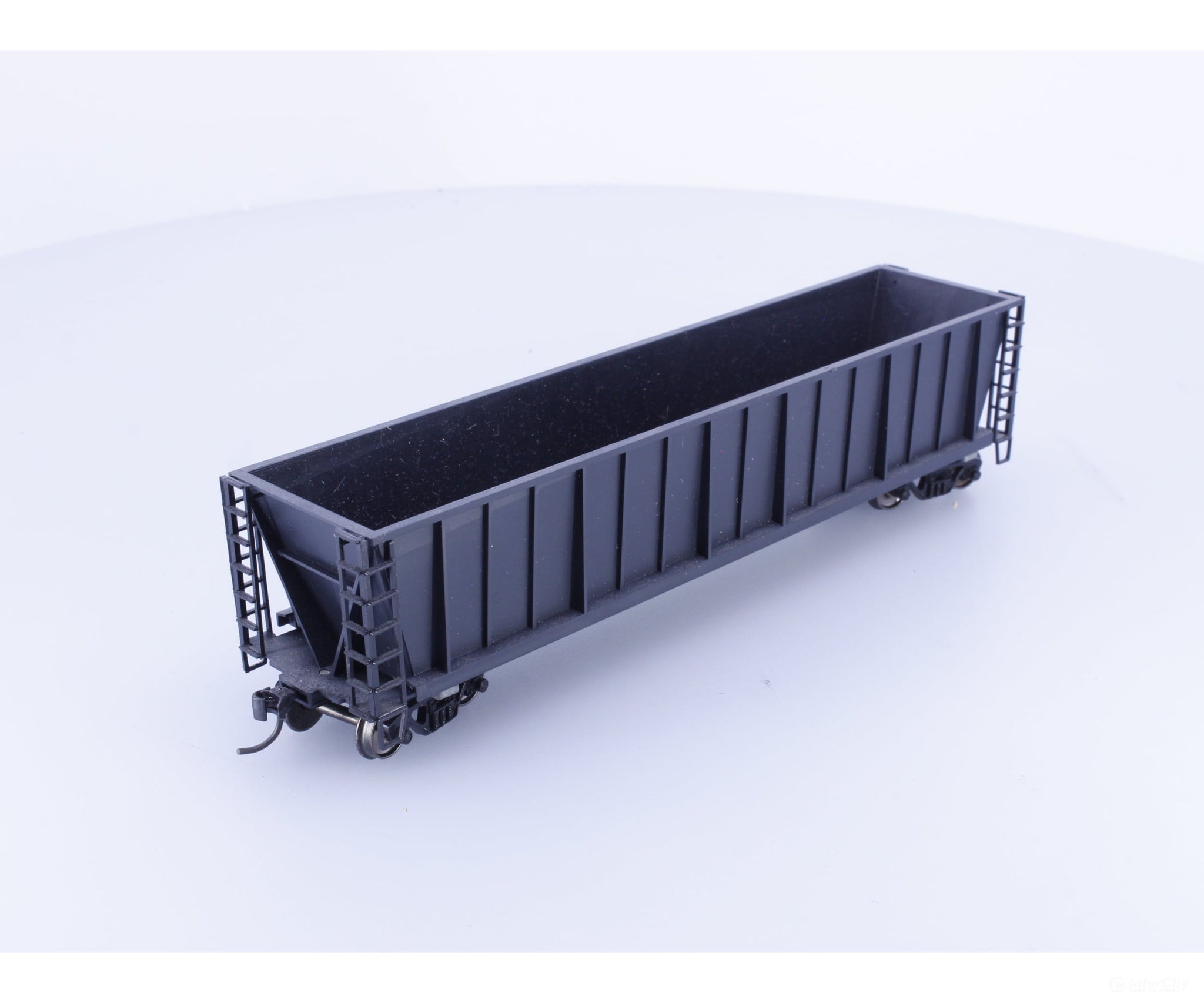Roundhouse 1660 HO 50’ Bathtub Gondola #9 Undecorated - Freight Cars