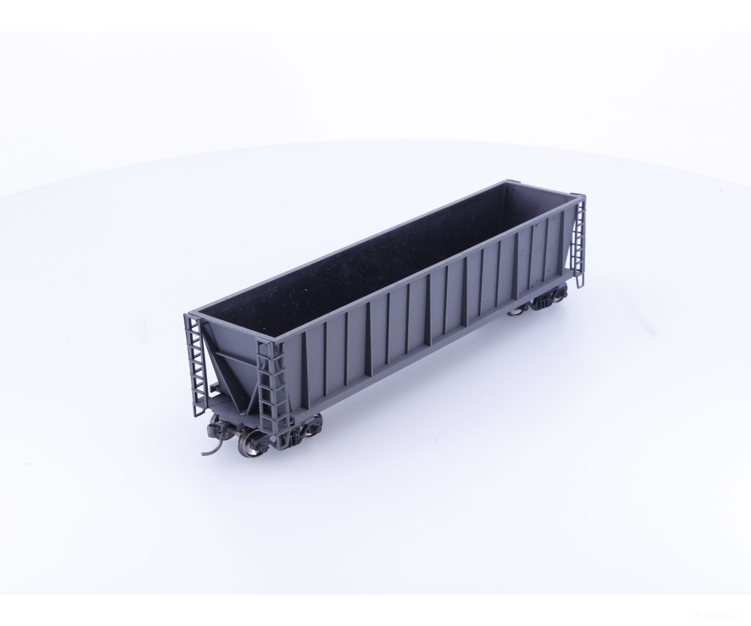 Roundhouse 1660 HO 50’ Bathtub Gondola #92 Undecorated - Freight Cars