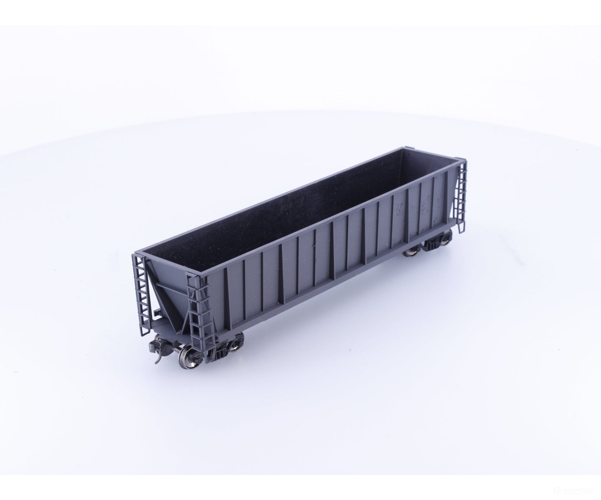 Roundhouse 1660 HO 50’ Bathtub Gondola #94 Undecorated - Freight Cars
