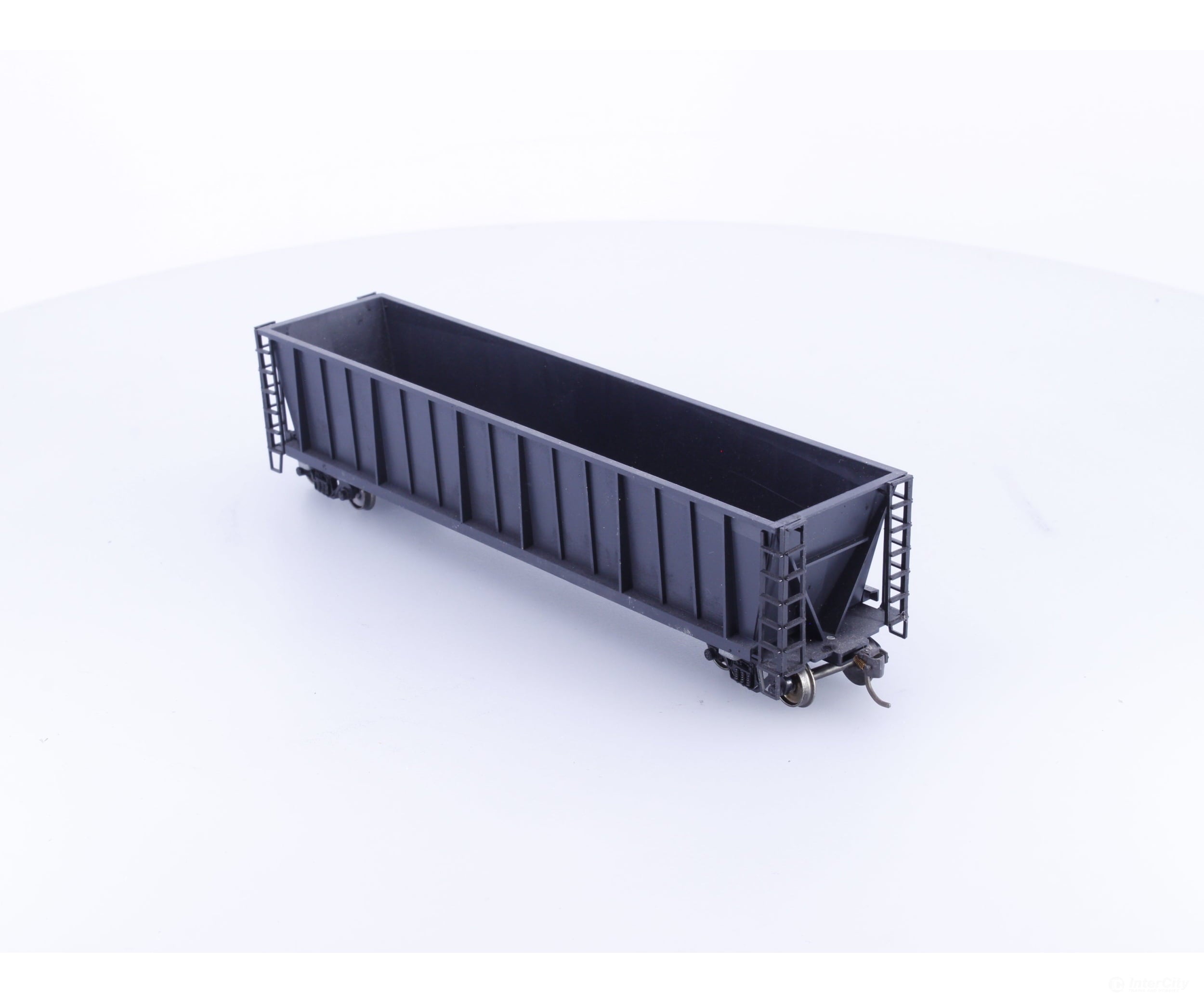 Roundhouse 1660 HO 50’ Bathtub Gondola #96 Undecorated - Freight Cars