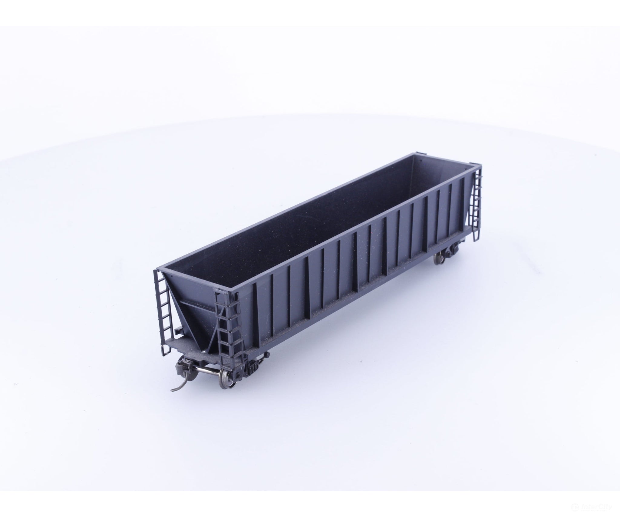 Roundhouse 1660 HO 50’ Bathtub Gondola #99 Undecorated - Freight Cars
