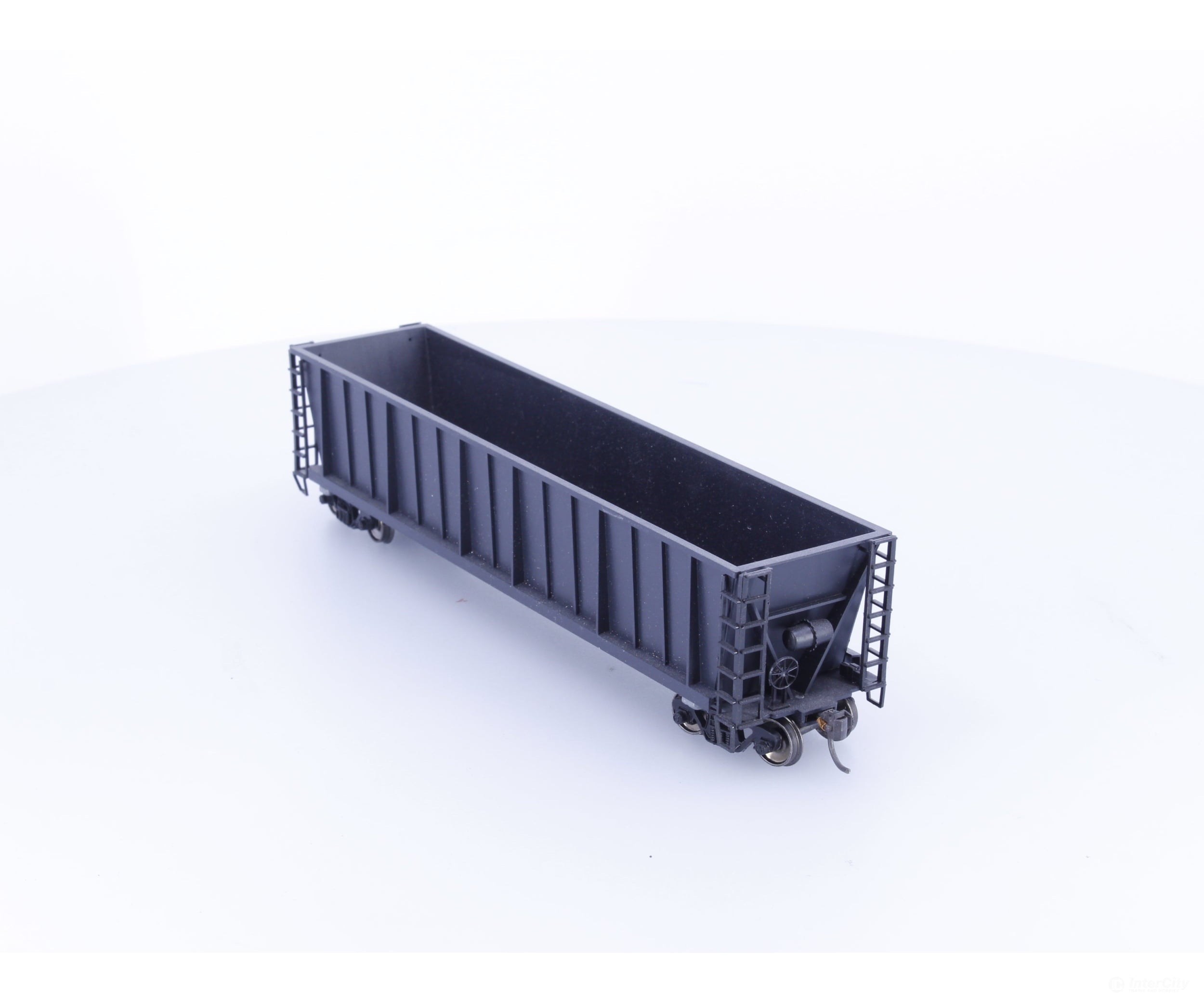 Roundhouse 1660 HO 50’ Bathtub Gondola Undecorated (#1) - Freight Cars