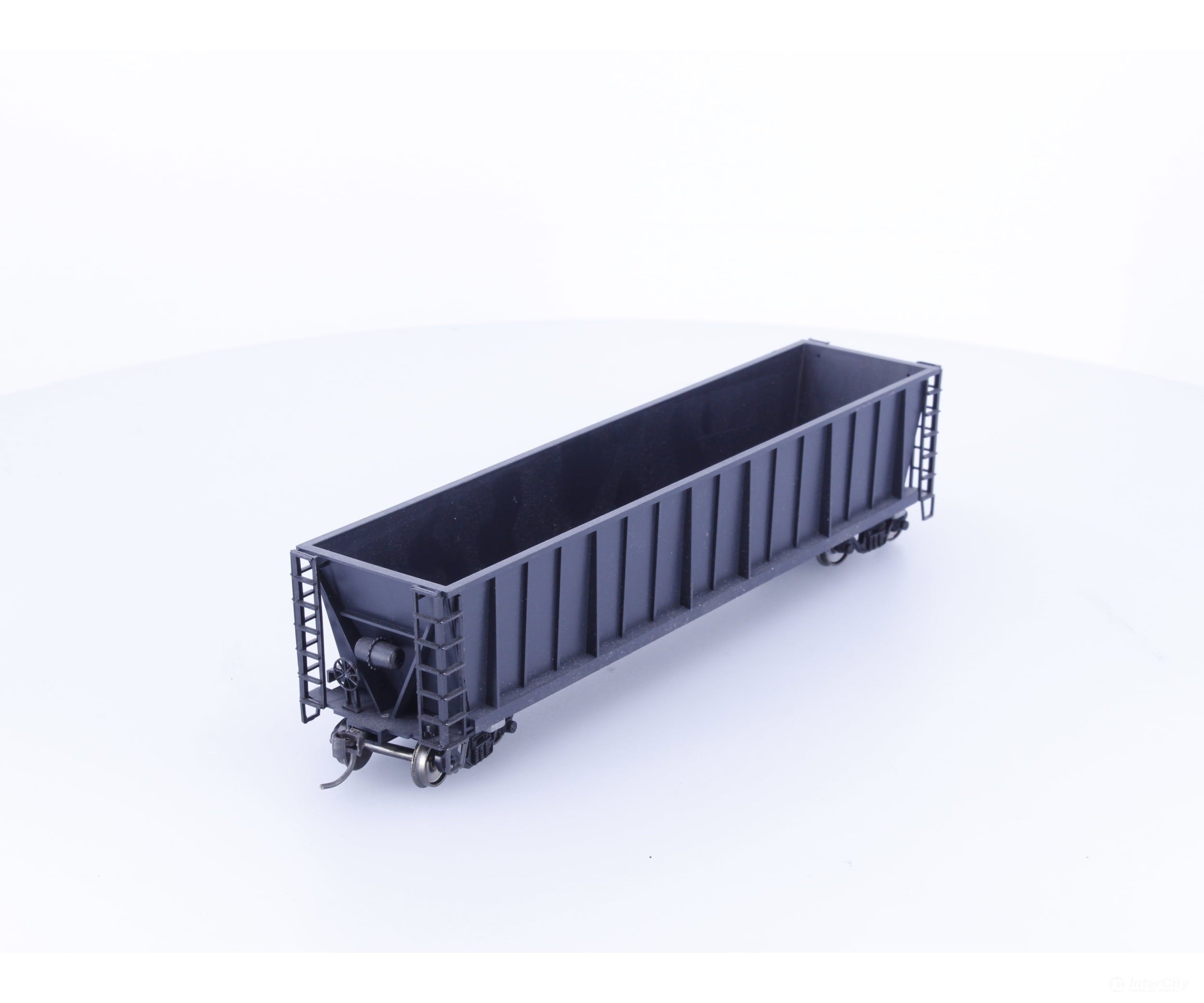 Roundhouse 1660 HO 50’ Bathtub Gondola Undecorated (#1) - Freight Cars
