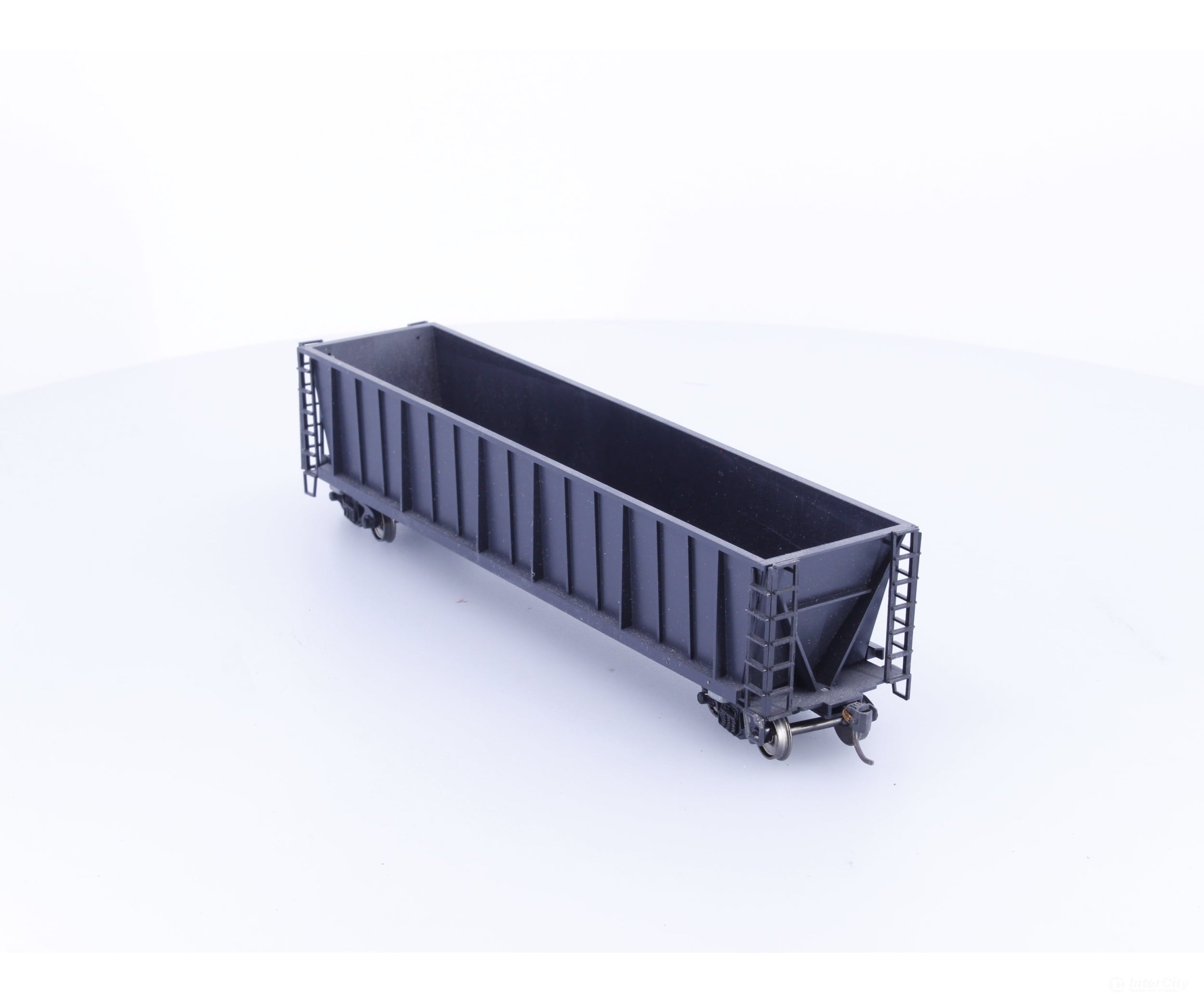 Roundhouse 1660 HO 50’ Bathtub Gondola #50 Undecorated - Freight Cars
