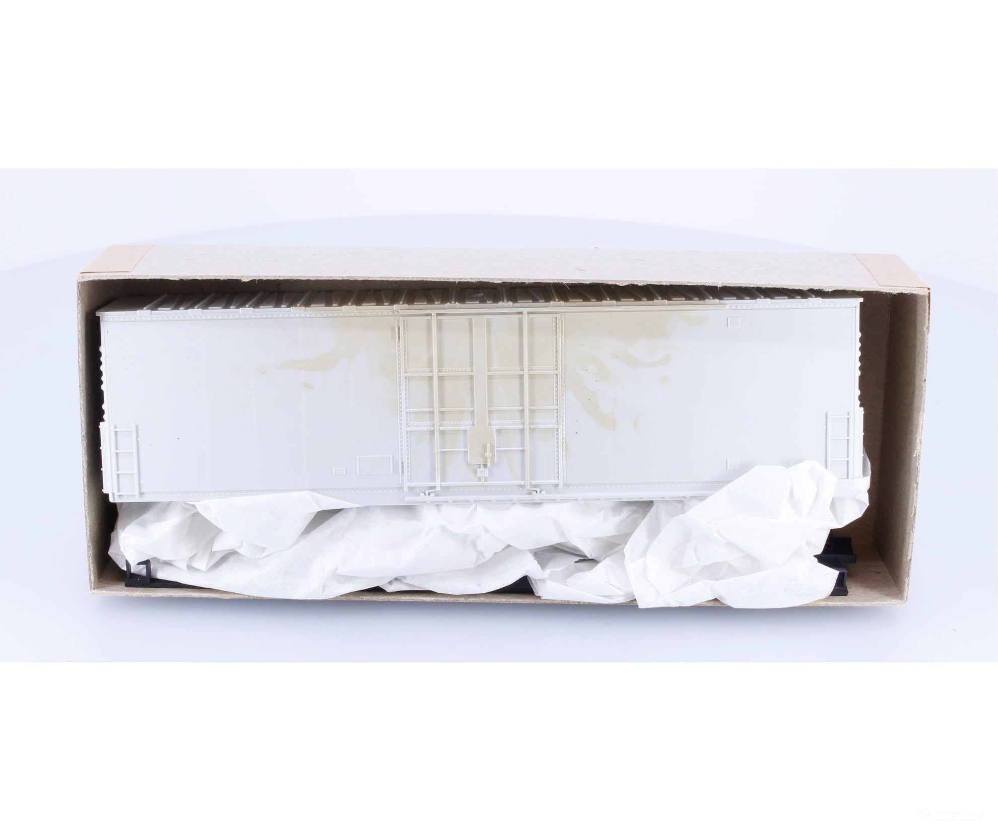 Roundhouse 1760 HO 50’ Hi-Cube Plug Door Box Car Kit Undecorated - Freight Cars