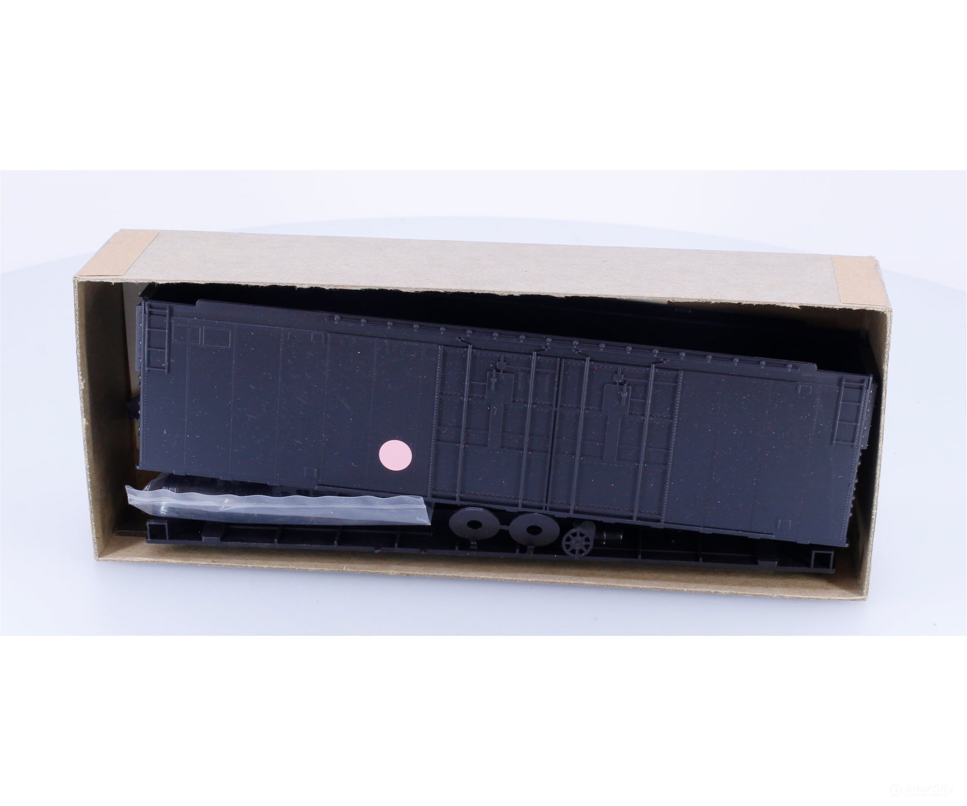Roundhouse 1780 HO 50’ Hi-Cube DPD Box Car Kit Undecorated - Freight Cars