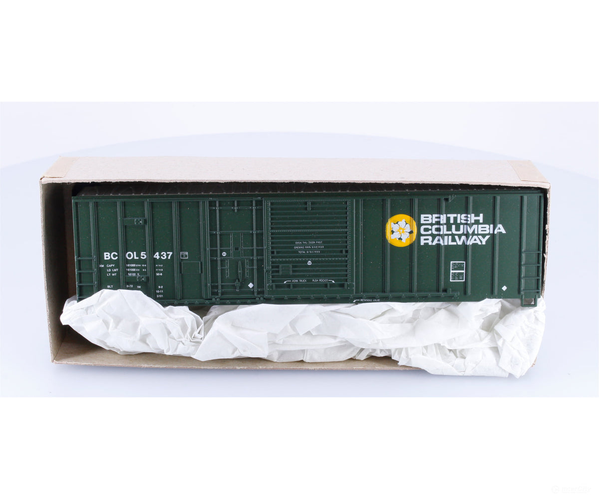 Roundhouse 1936 HO 50’ Combo Door Box Car Kit #1 British Columbia Railway (BCOL) 5437 - Freight Cars