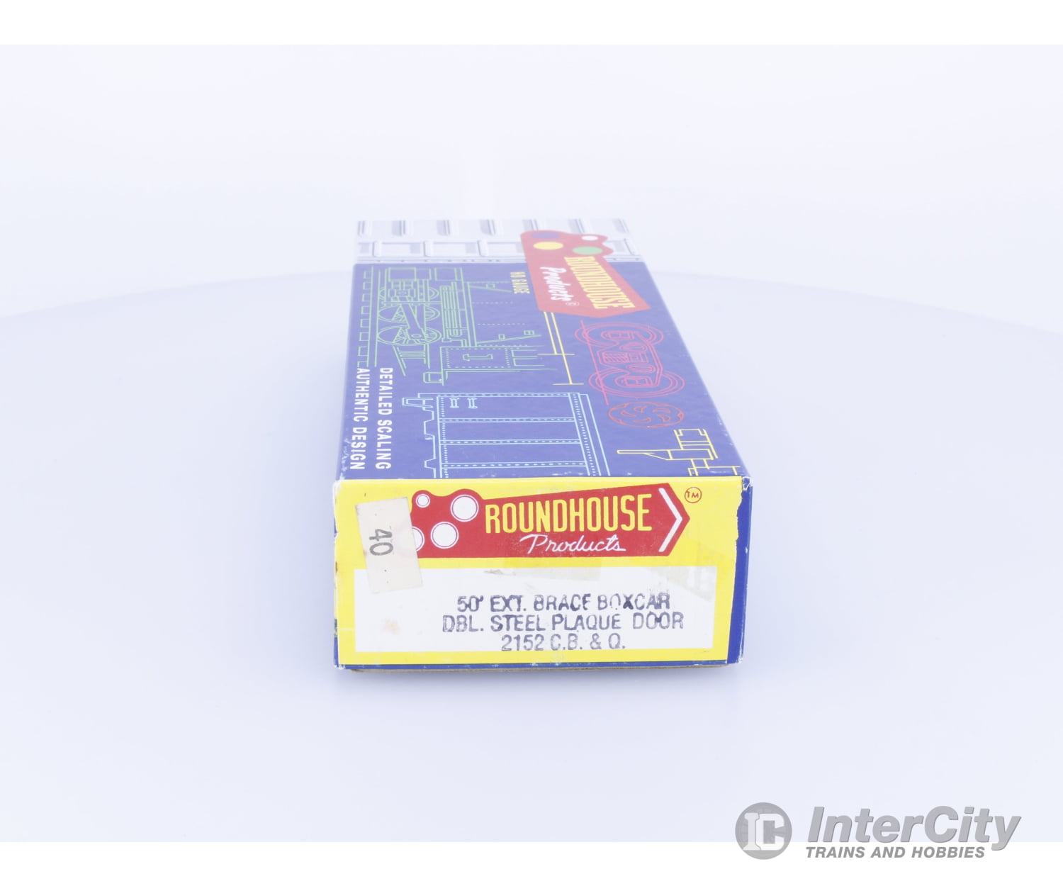 Roundhouse 2152 HO 50’ Exterior Braced Double Steel Plaque Door Boxcar Kit Chicago Burlington and Quincey (CBQ) 46805