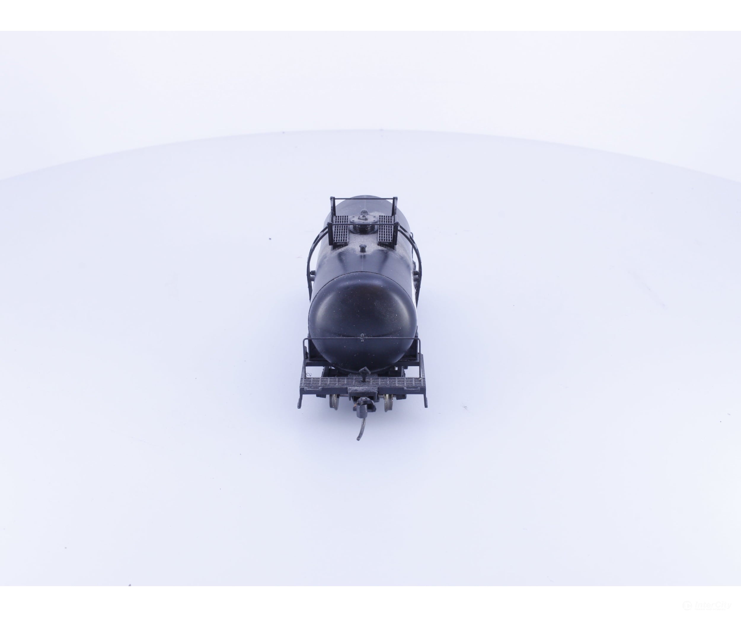 Roundhouse 3300 HO Shorty Tank Car Canadian General Transit (CGLX/CGTX) 40109 - Freight Cars