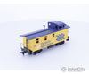 Roundhouse 3492 HO Offset Cupola Caboose Ontario Northland (ONT) 107 Freight Cars