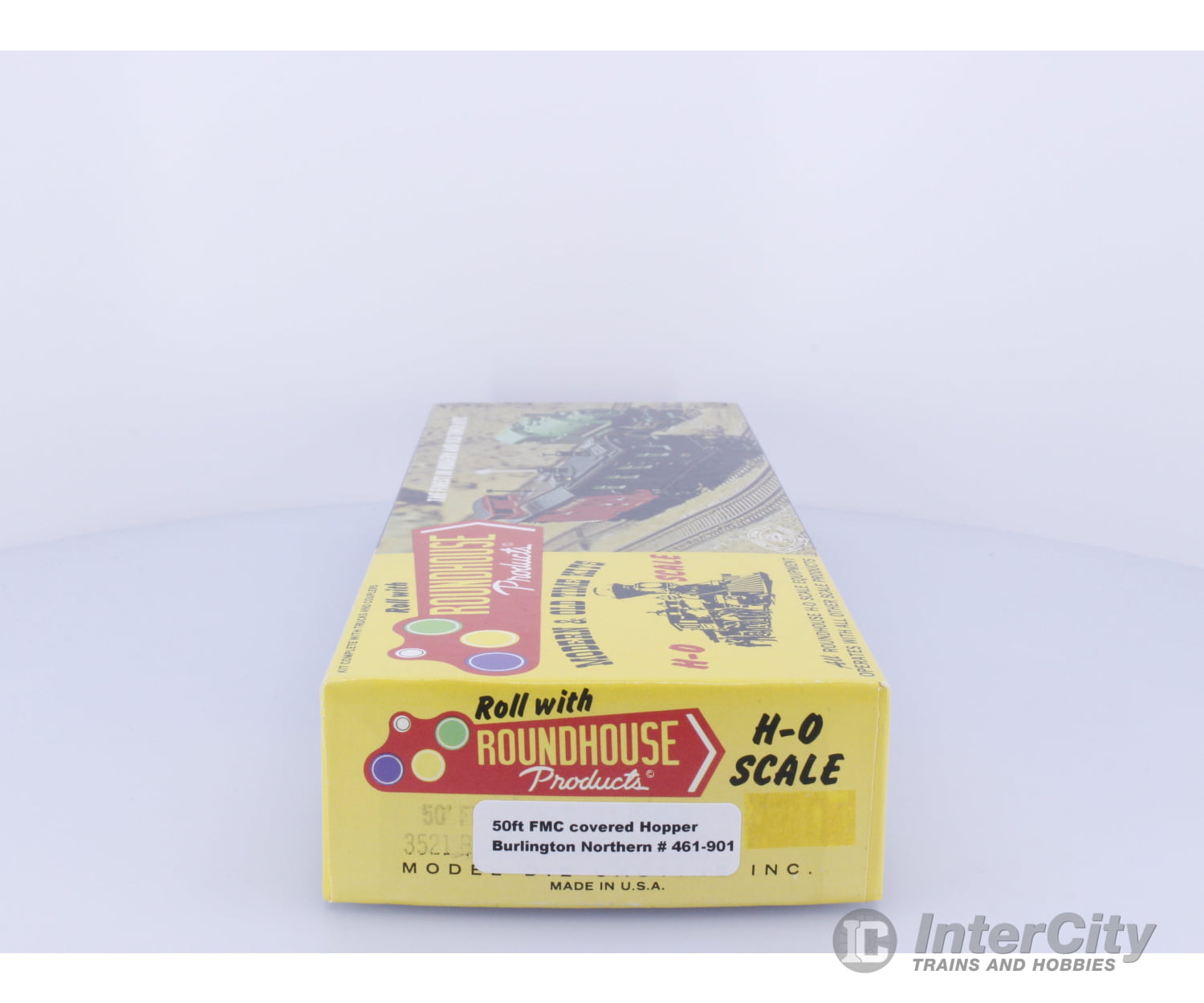 Roundhouse 3521 HO 50’ FMC Covered Hopper Burlington Northern (BN) 461901 Freight Cars