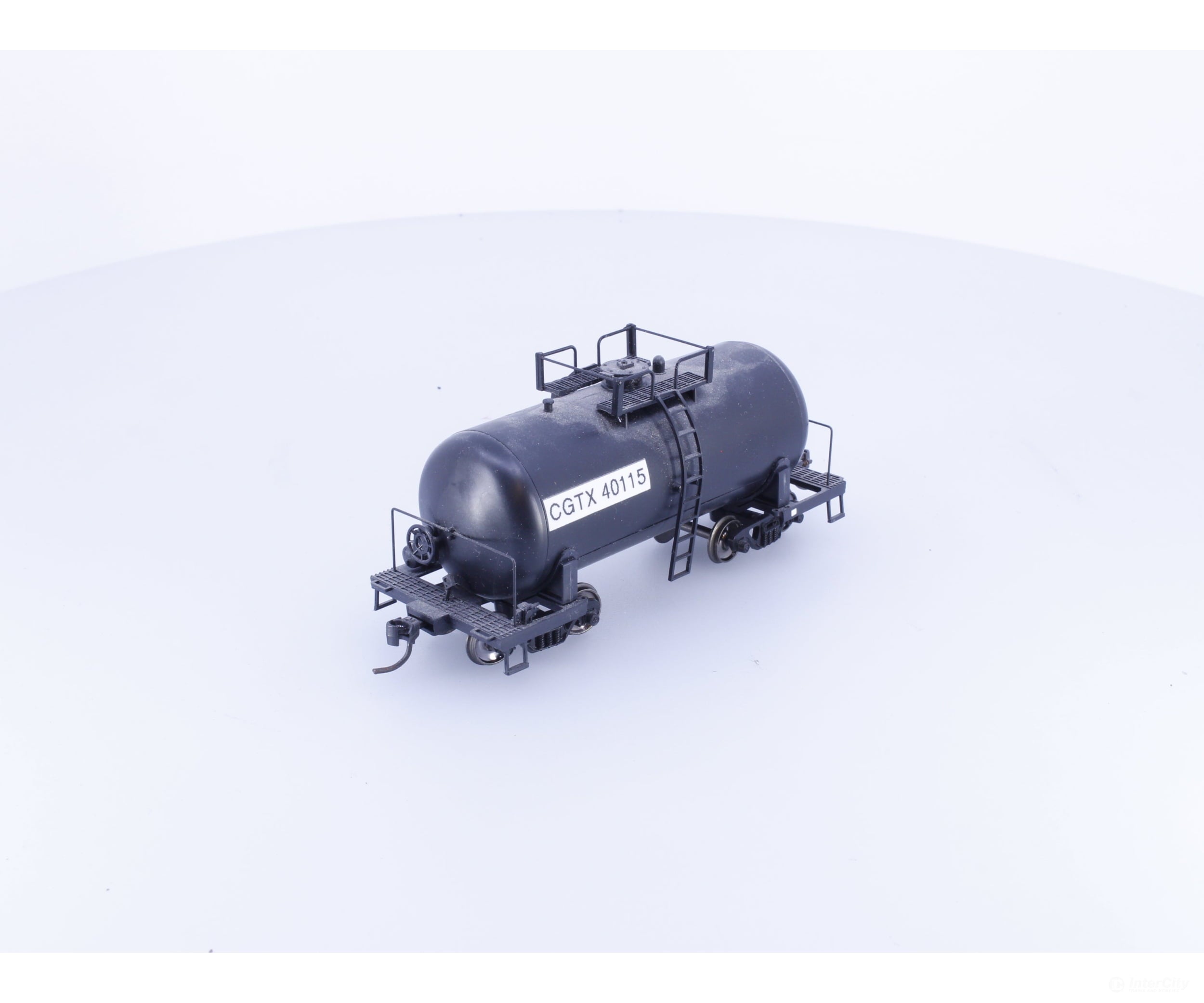 Roundhouse 40115 HO Shorty Tank Car Canadian General Transit (CGLX/CGTX) 40115 - Freight Cars