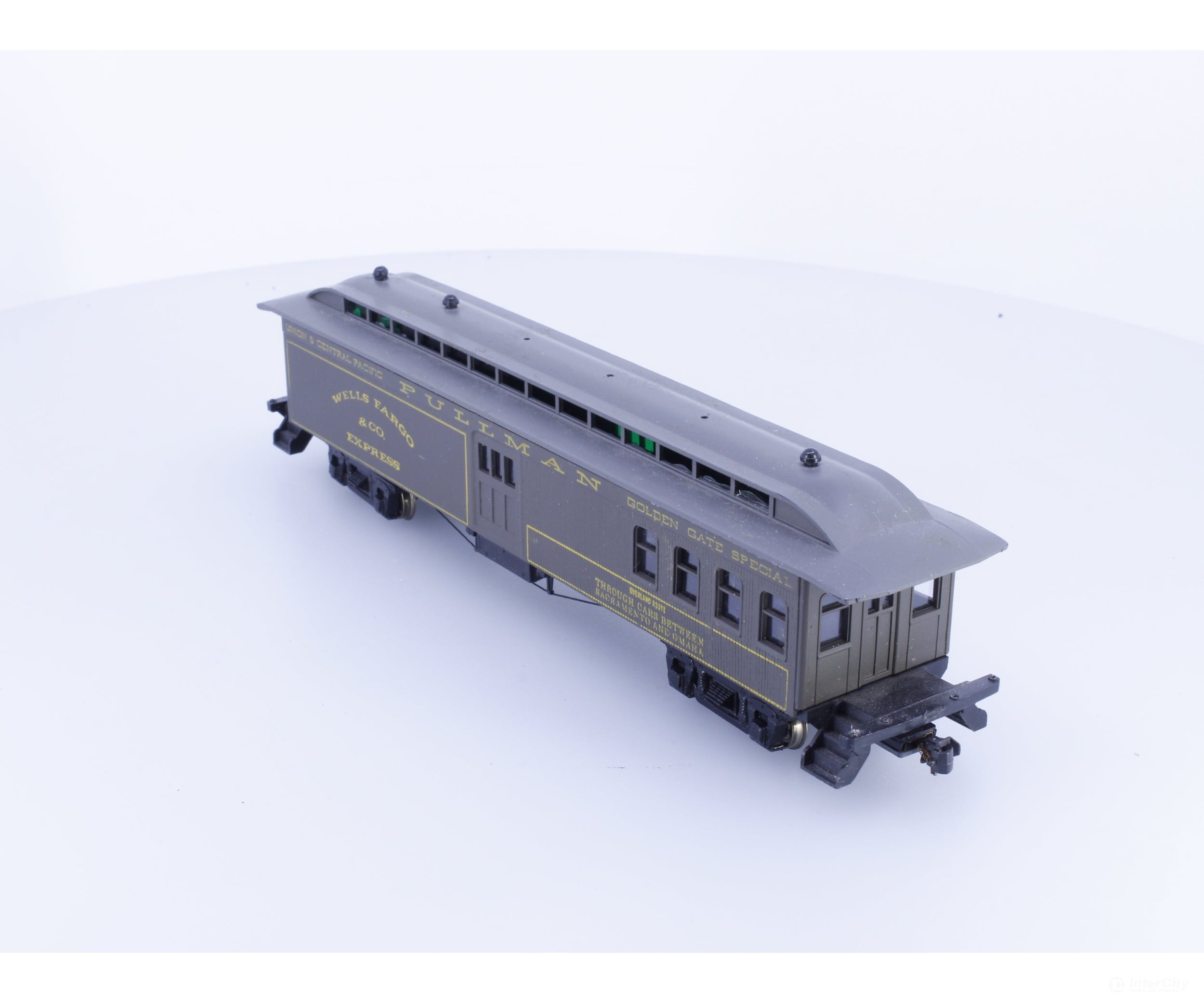 Roundhouse 5060 HO 50’ Combination Passenger Car Union & Central Pacific Union Pacific (UP) - Passenger Cars