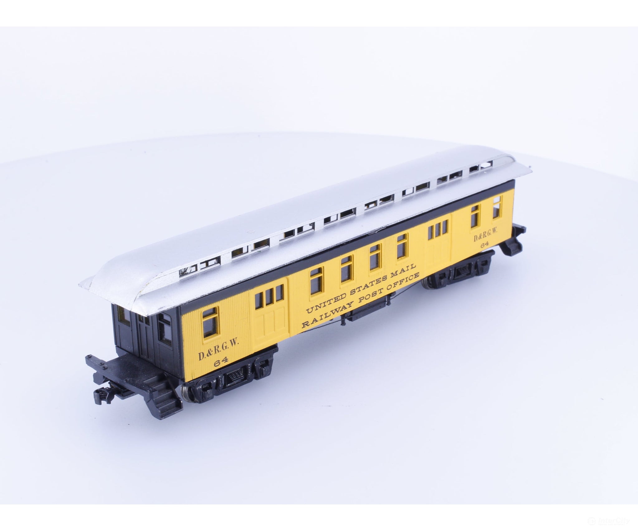 Roundhouse 5201 HO 50’ Overland Mail Car Denver and Rio Grande Western (DRGW) 64 - Freight Cars