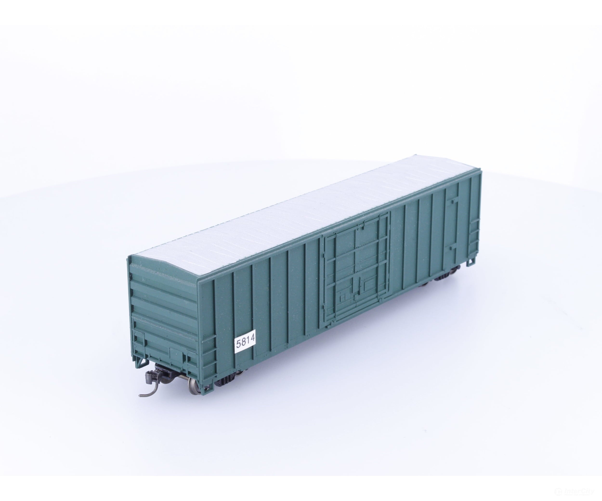 Roundhouse 5814 HO 50’ Plug Door Boxcar Undecorated 5814 - Freight Cars