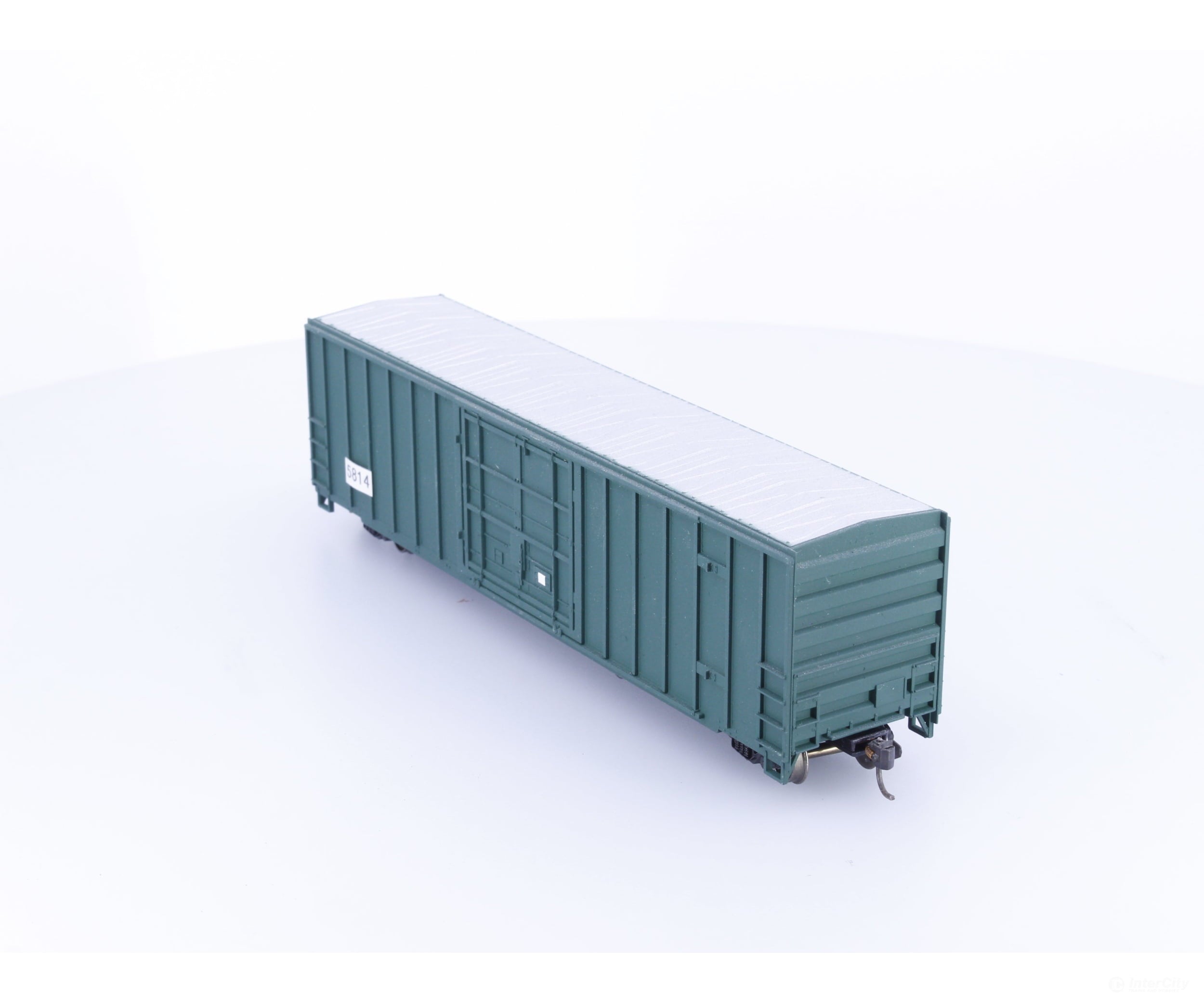 Roundhouse 5814 HO 50’ Plug Door Boxcar Undecorated 5814 - Freight Cars