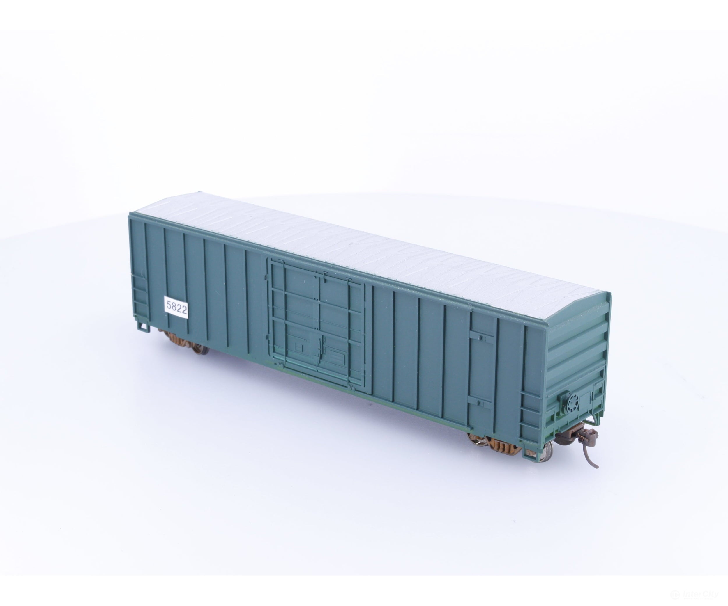 Roundhouse 5822 HO 50’ Plug Door Boxcar Undecorated 5822 - Freight Cars
