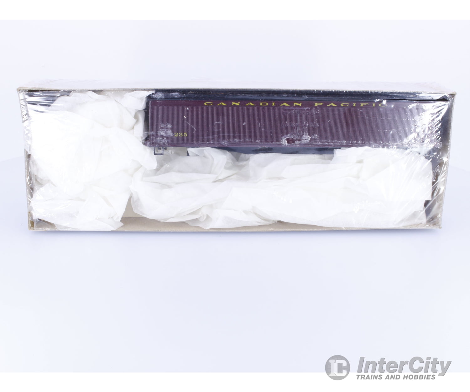 Roundhouse 6117 HO 50’ Express Reefer Kit Canadian Pacific (CP) 235 Freight Cars