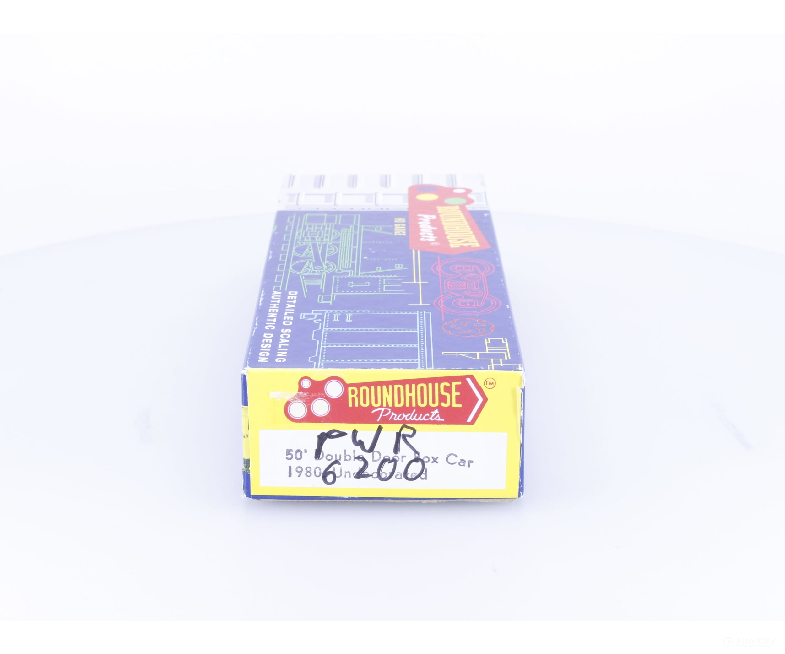 Roundhouse 6218 HO 50’ Double Door Boxcar Undecorated 6218 - Freight Cars