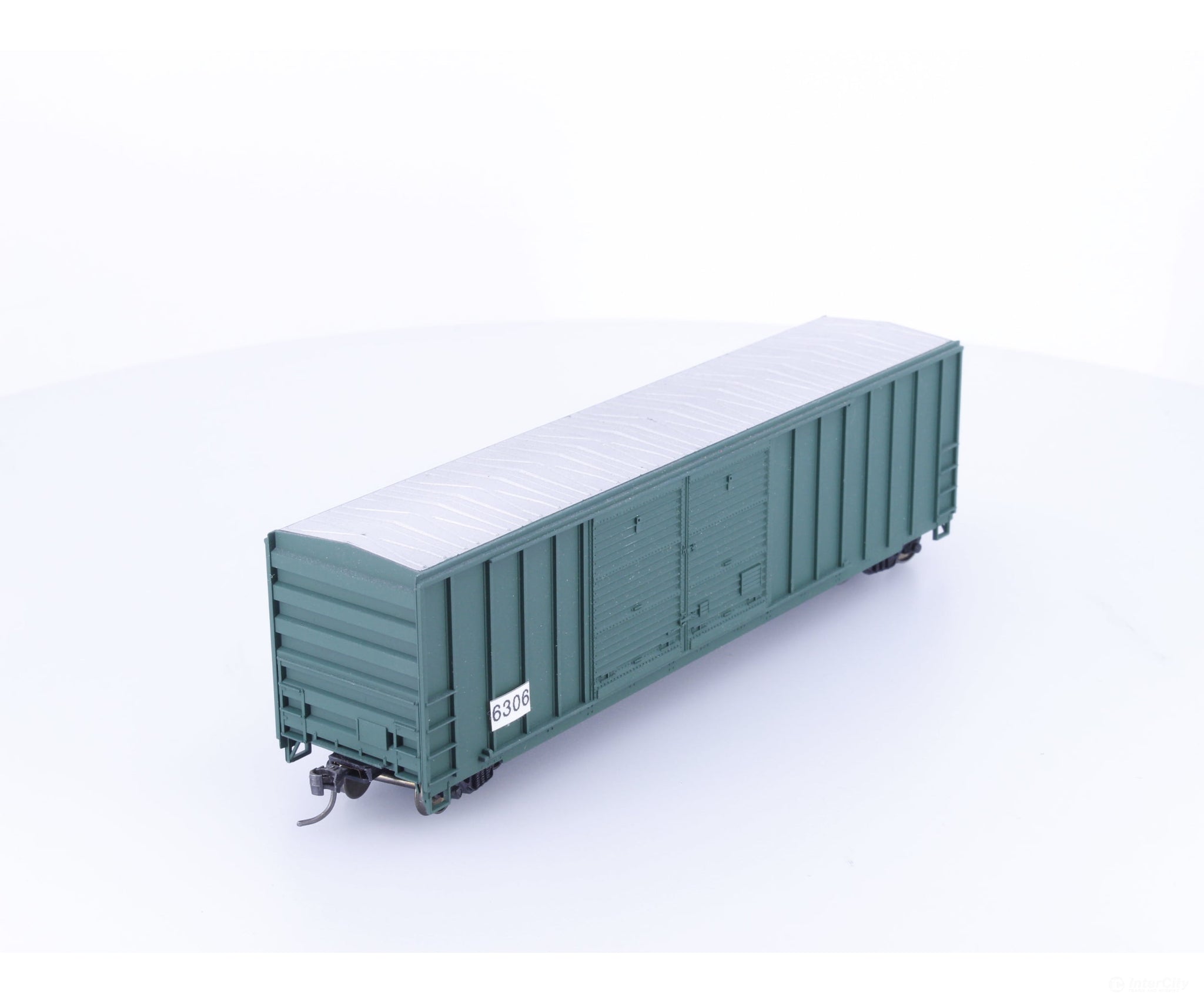 Roundhouse 6306 HO 50’ Double Door Boxcar Undecorated 6306 - Freight Cars