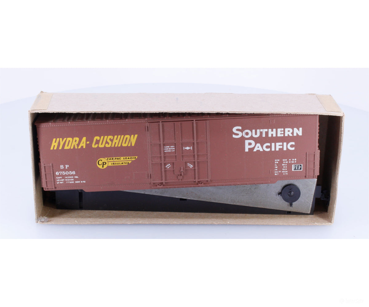 Roundhouse 7729 HO 50’ Plug Door Box Car Kit Southern Pacific (SP) 675056 - Freight Cars
