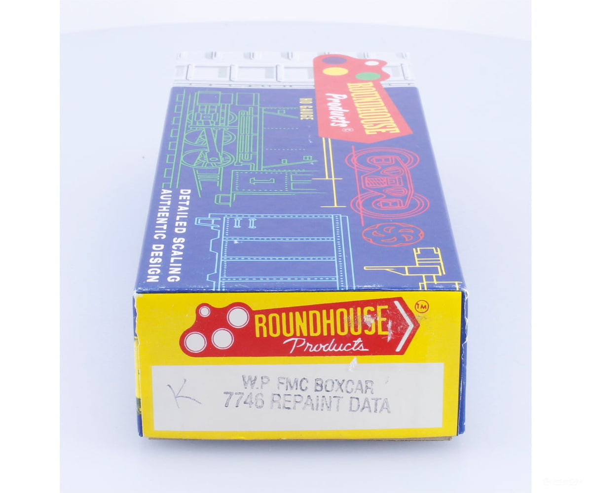 Roundhouse 7746 HO 50’ Double Door Rib Side Box Car Kit Western Pacific (WP) 38198 - Freight Cars