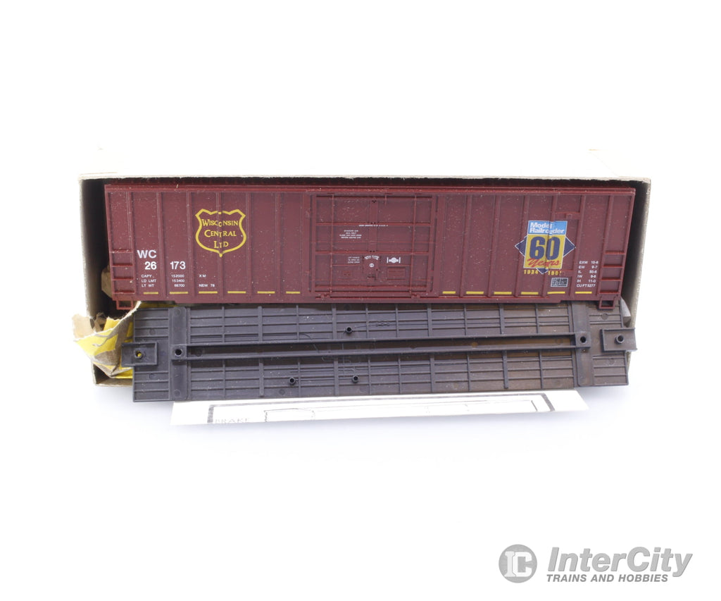 Roundhouse 7749 HO Box Car Kit Wisconsin Central (WC) 26173 Freight Cars