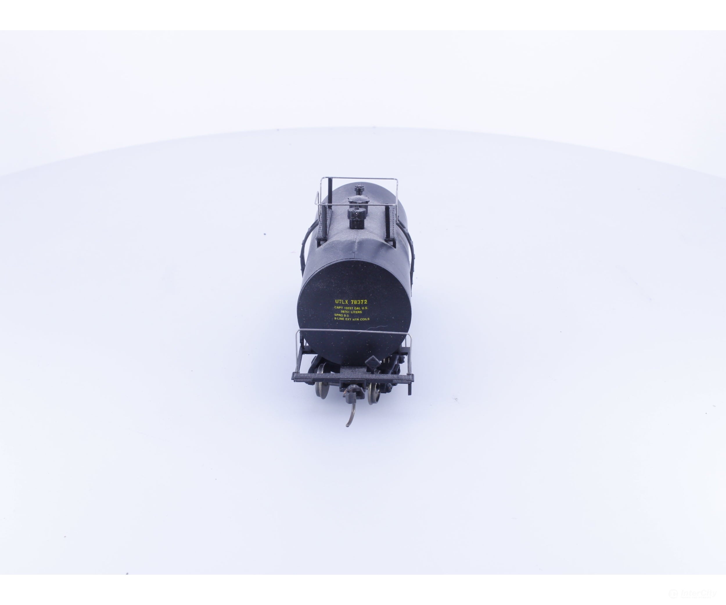 Roundhouse 78372 HO Shorty Tank Car Union Tank Car (UTLX) 78372 - Freight Cars