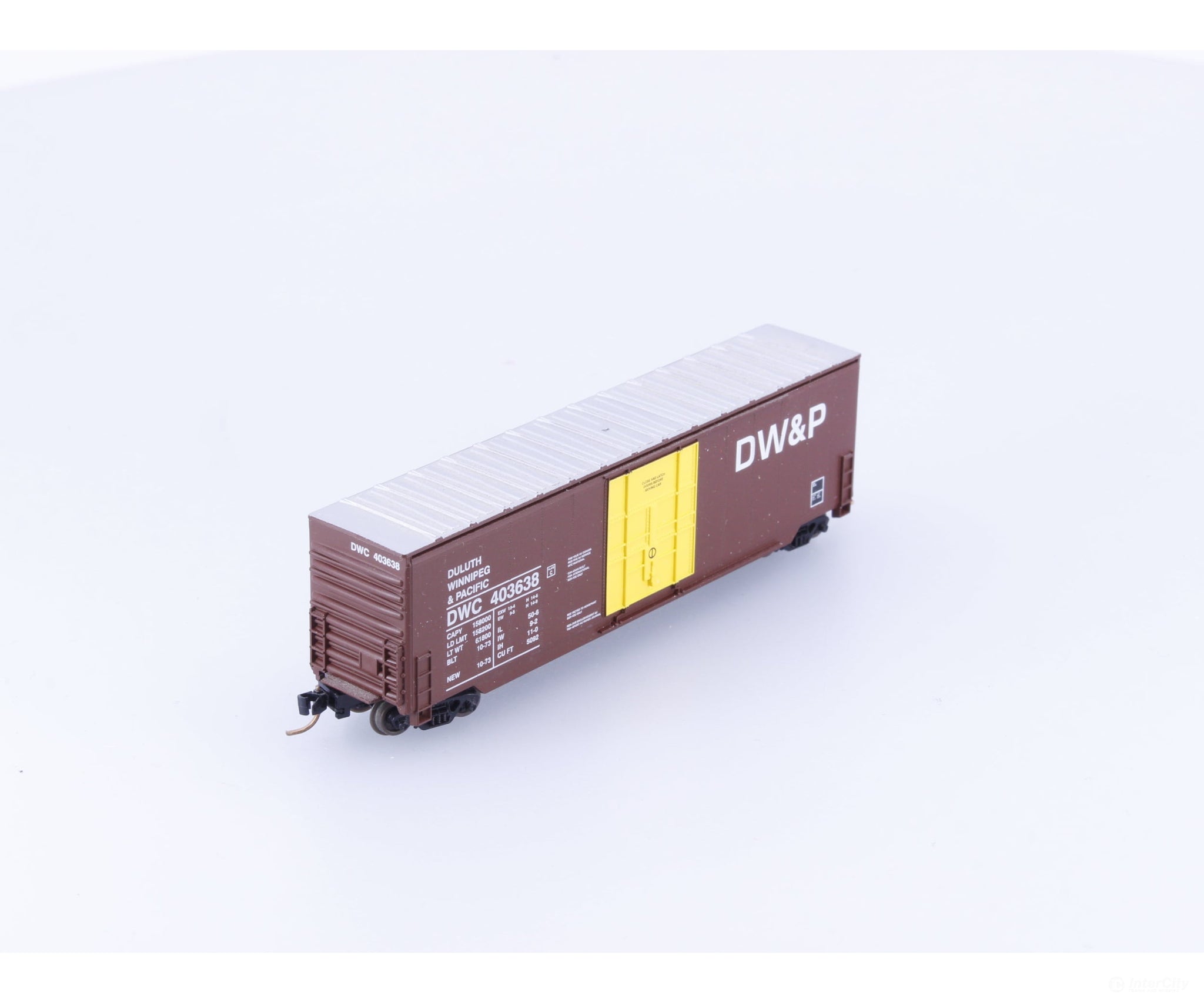 Roundhouse 82001 N 50’ Hi-Cube Plug Door Box Car Duluth Winnipeg and Pacific (DWP) 403638 - Freight Cars